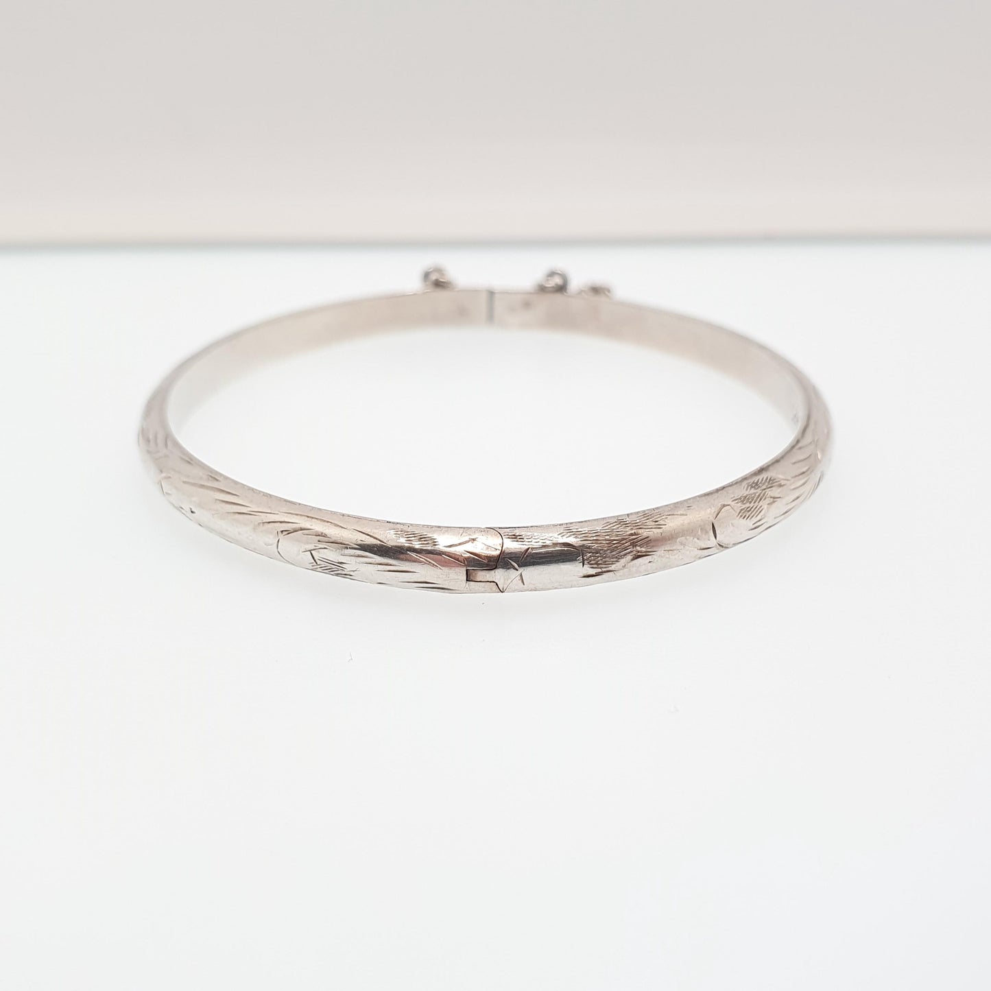 Vintage 925 Silver Bangle Snap Bracelet 9.45g Engraved Hand Engraving Fine Thin Sterling Retro Ladies Womens Retro Jewelry Jewellery