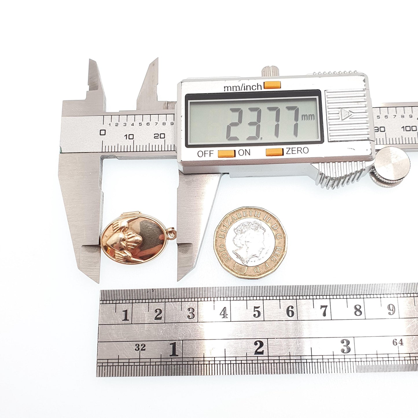 Vintage Solid 9ct 9k Gold Claddagh Locket Oval All 375 9 Carat Gold Embossed Necklace Celtic Gaelic Pendant Jewelry Womens Jewellery