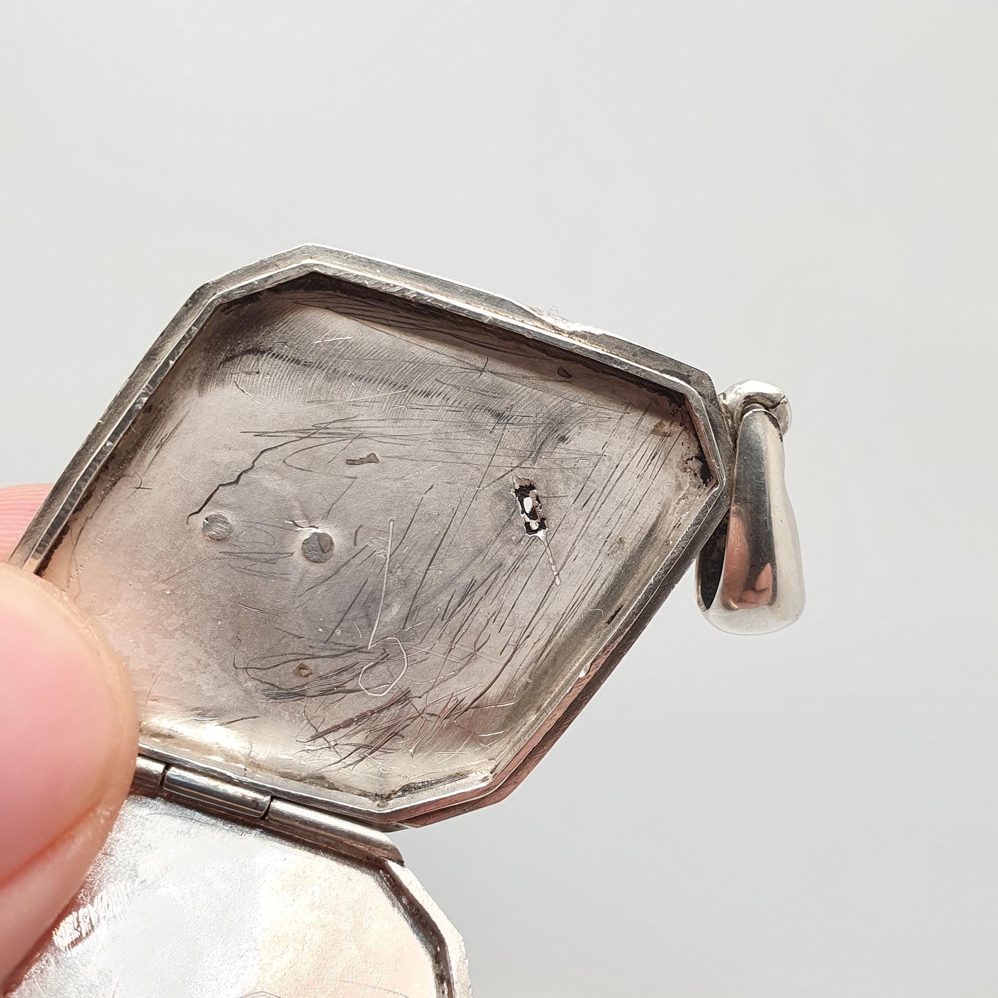 fe1ba10c-fa91-4ed1-aec1-40aee9f99c39