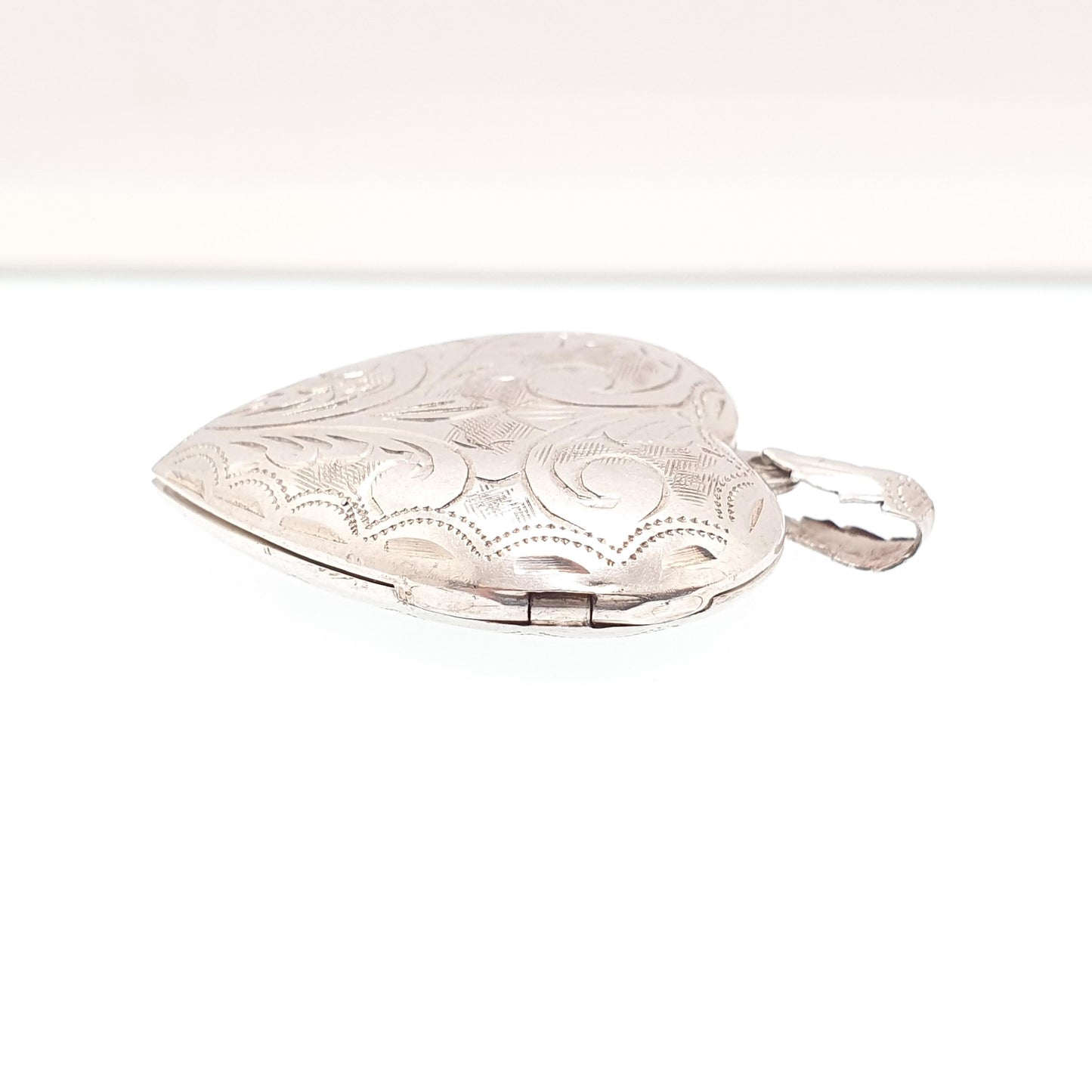 Vintage Sterling Silver Large Heart Locket Big Necklace Pendant Hand Engraved Solid 925 Cute Picture Photo Womens Ladies Jewelry Jewellery