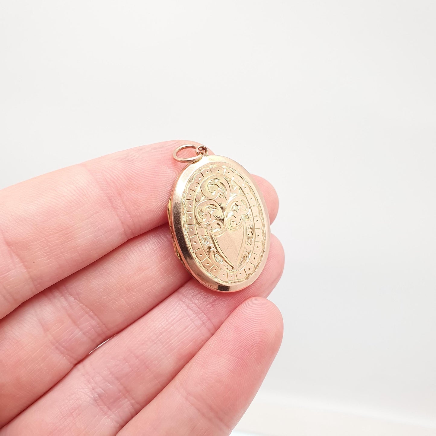 Antique 9ct Rose Gold Locket Large Oval Solid 9k 375 Engraved Small Cute Pendant Love Gift Back & Front Necklace Jewelry Womens Jewellery