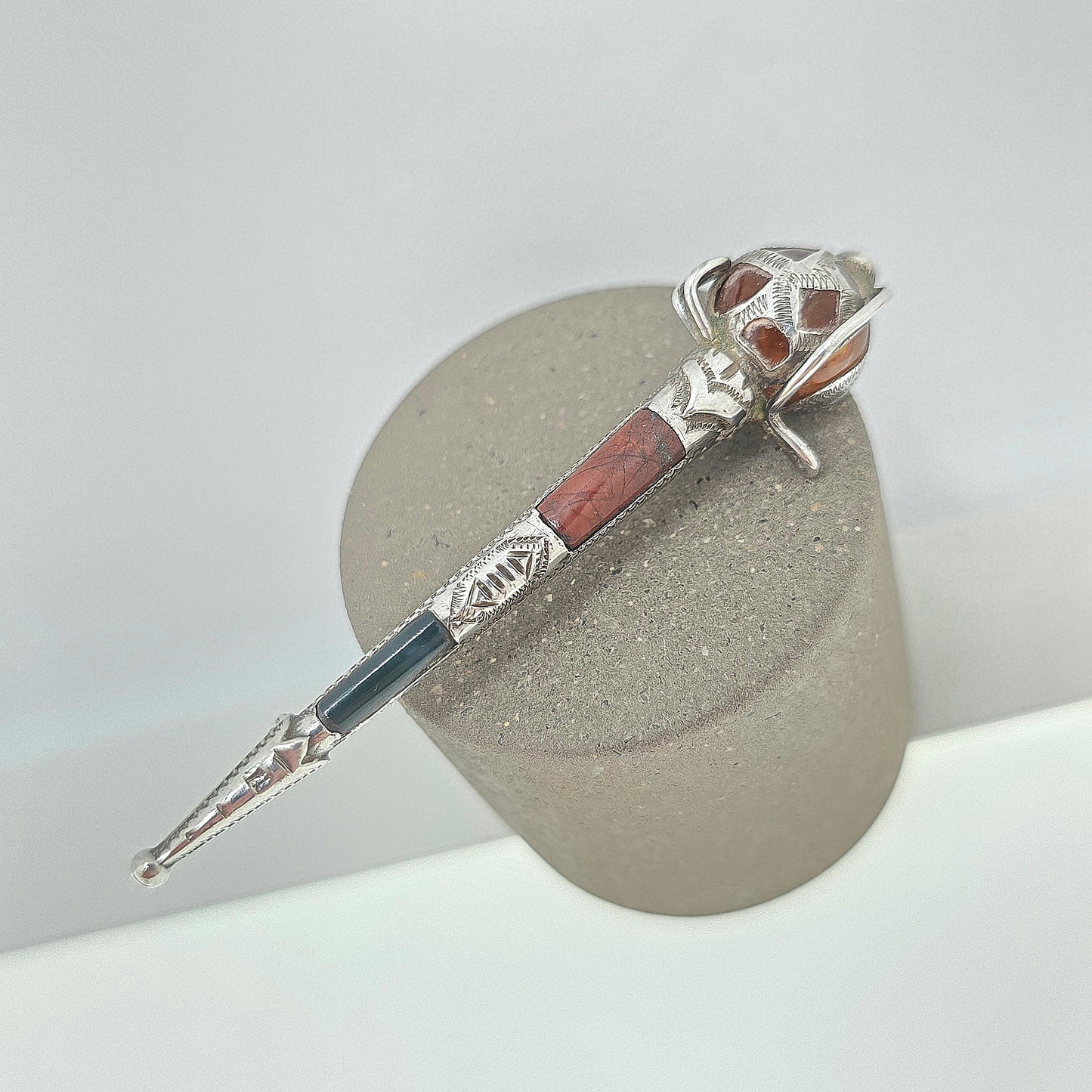 Antique Sterling Silver Dirk Brooch Pin Scottish Sword Bloodstone Red Jasper Victorian Scotland Genuine Real Vintage Jewelry Jewellery