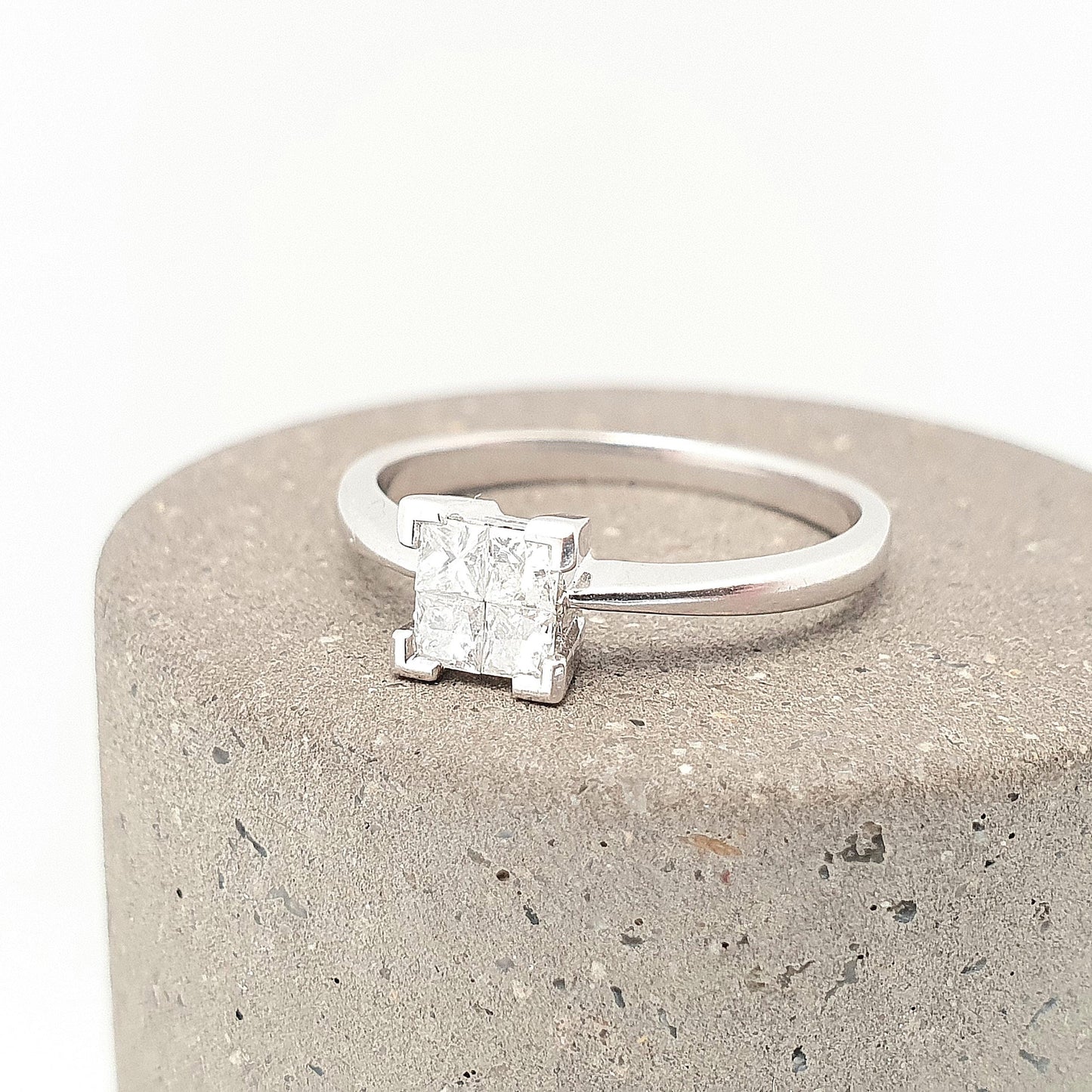 Solid 9ct 9k Gold Diamond Ring Princess Cut Natural Diamonds 0.2ct White Gold 375 Real Gemstone Fine Estate Womens Jewelry Jewellery