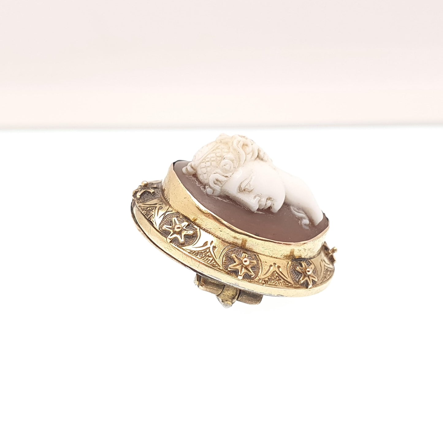 Antique Victorian 9k 9ct Gold Cameo Brooch Pin Solid 375 Border Hand Carved Shell Vintage Italian European Genuine Jewelry Womens Jewellery