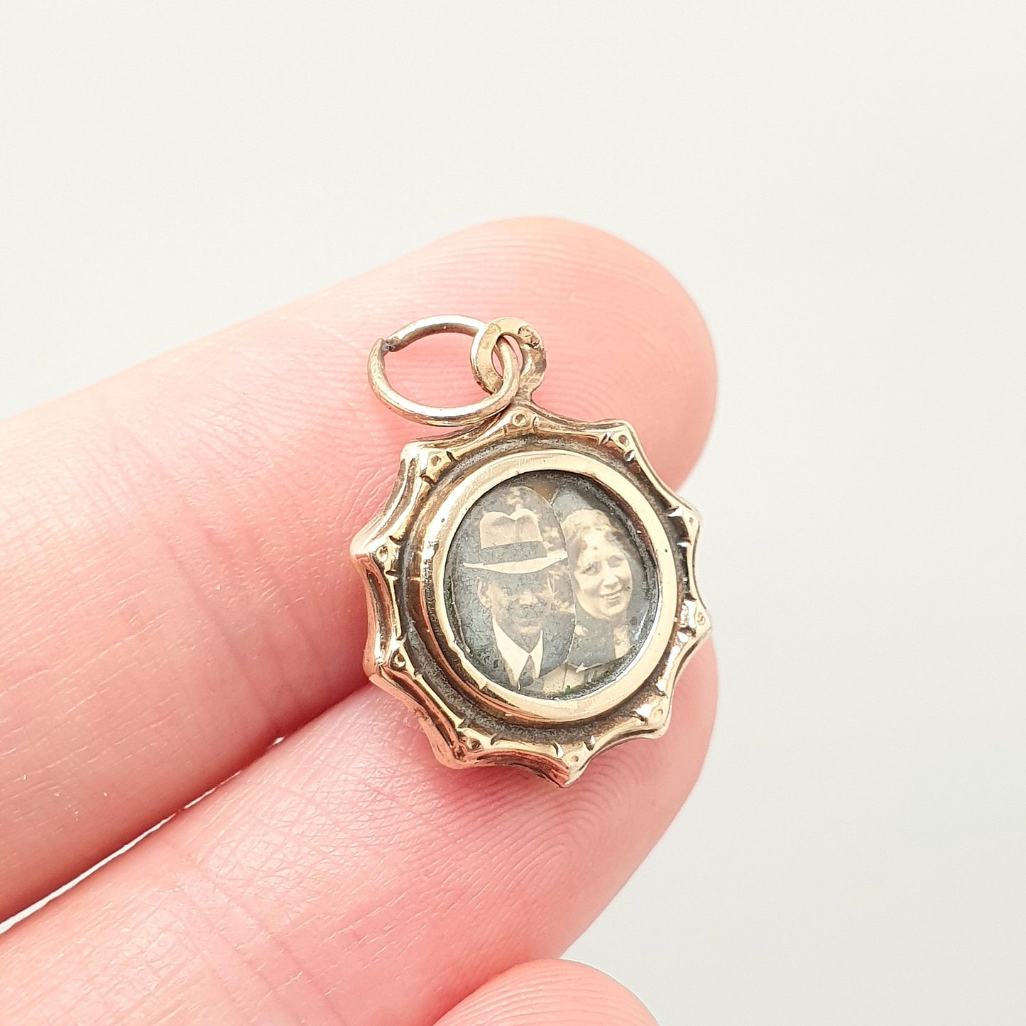 Antique 14k 14kt Gold Locket Pendant Star Necklace Solid 585 One Sided Photo Picture Gift Charm Yellow Womens Retro Jewelry Jewellery