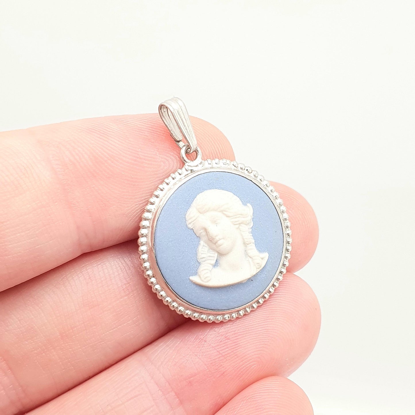 Vintage Sterling Silver Genuine Blue Wedgwood Necklace Pendant 1977 Authentic Josiah Wedgwood Lady Womens Ladies Jewelry Jewellery Retro