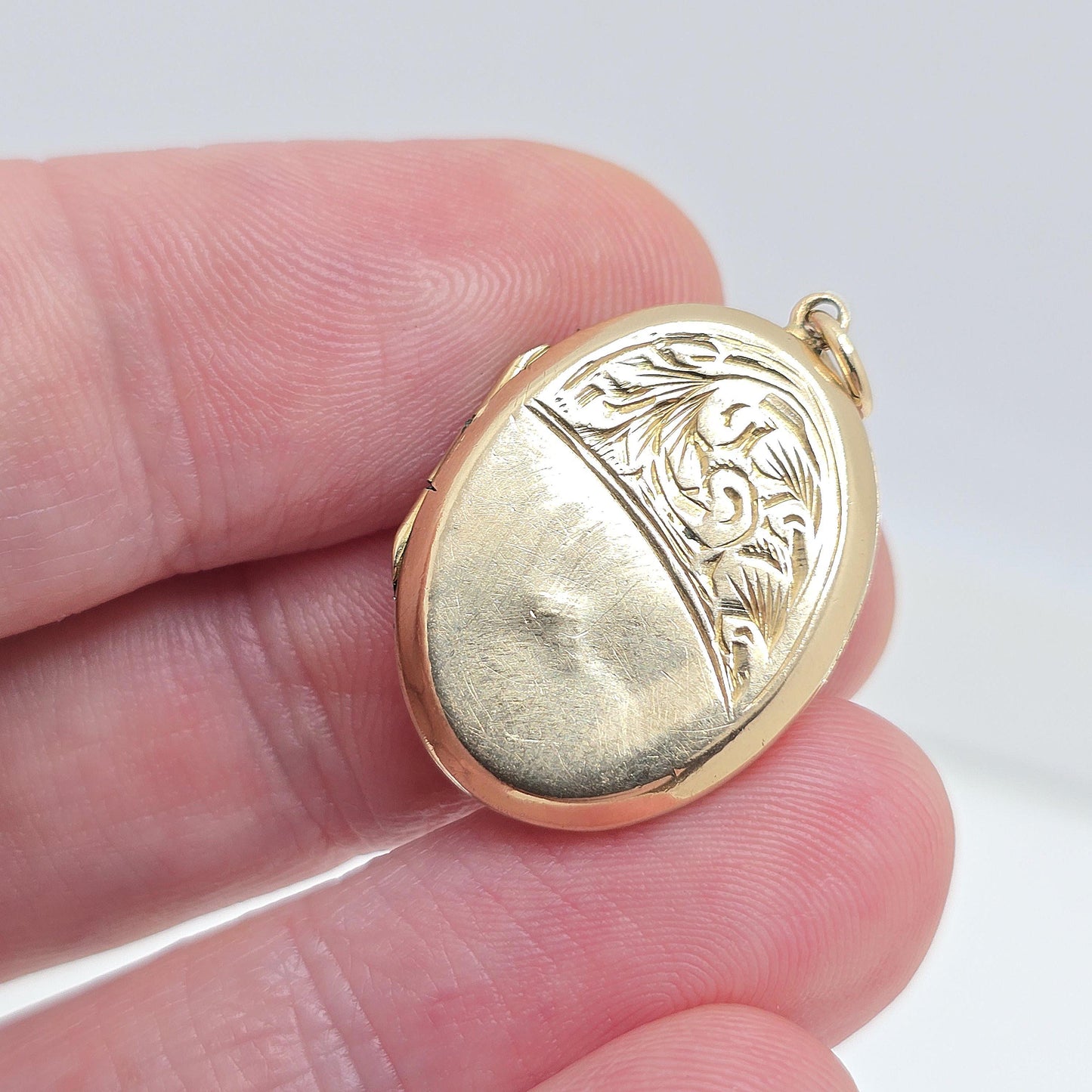Antique 9ct 9k Gold Locket Pendant Oval Engraved Necklace Solid 375 Yellow Back & Front Vintage Fine Estate Picture Jewelry Jewellery