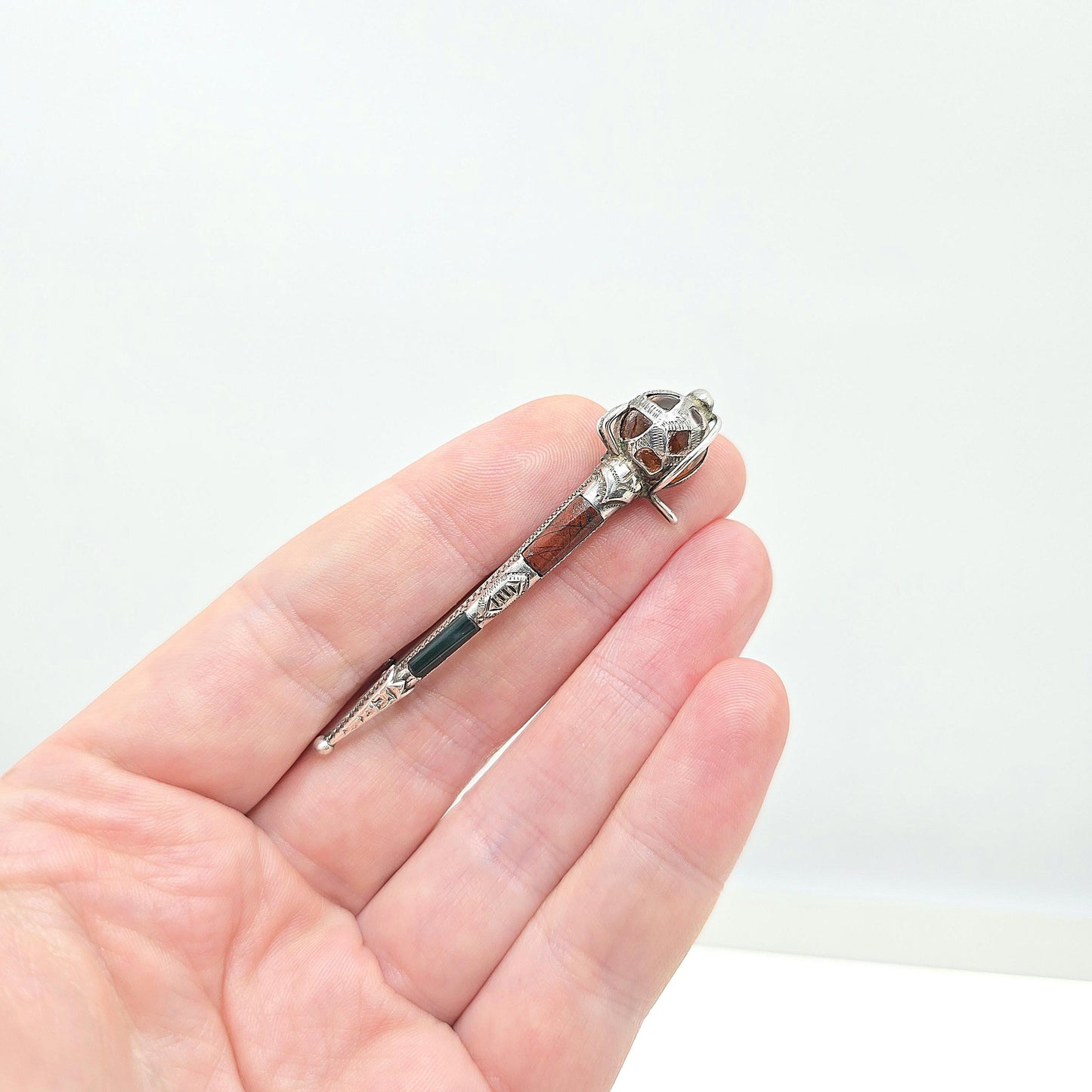 Antique Sterling Silver Dirk Brooch Pin Scottish Sword Bloodstone Red Jasper Victorian Scotland Genuine Real Vintage Jewelry Jewellery