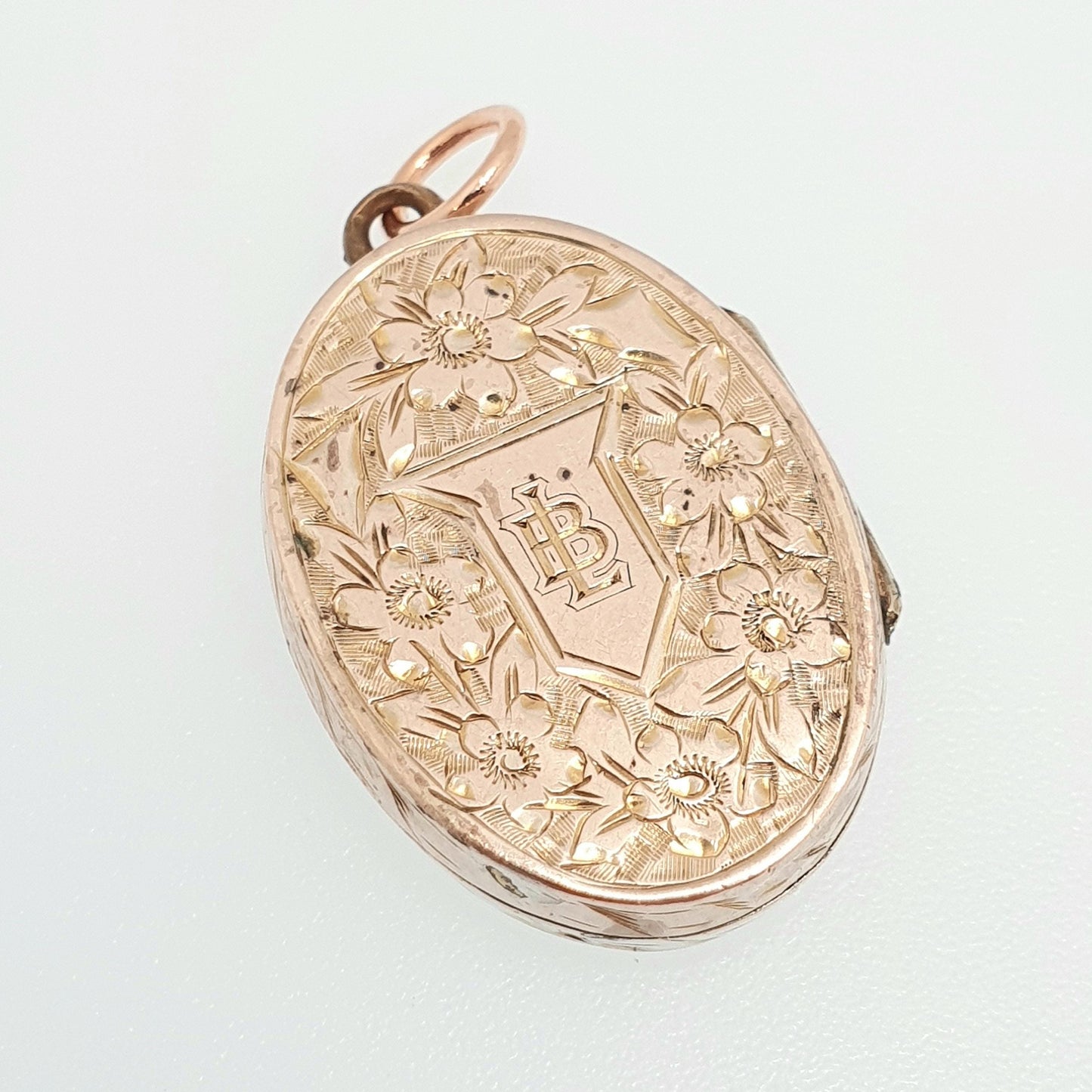 Antique 9ct Rose Gold Locket Victorian Oval Solid 9k 375 Engraved Small Cute Pendant Love Gift Back Front Necklace Jewelry Womens Jewellery