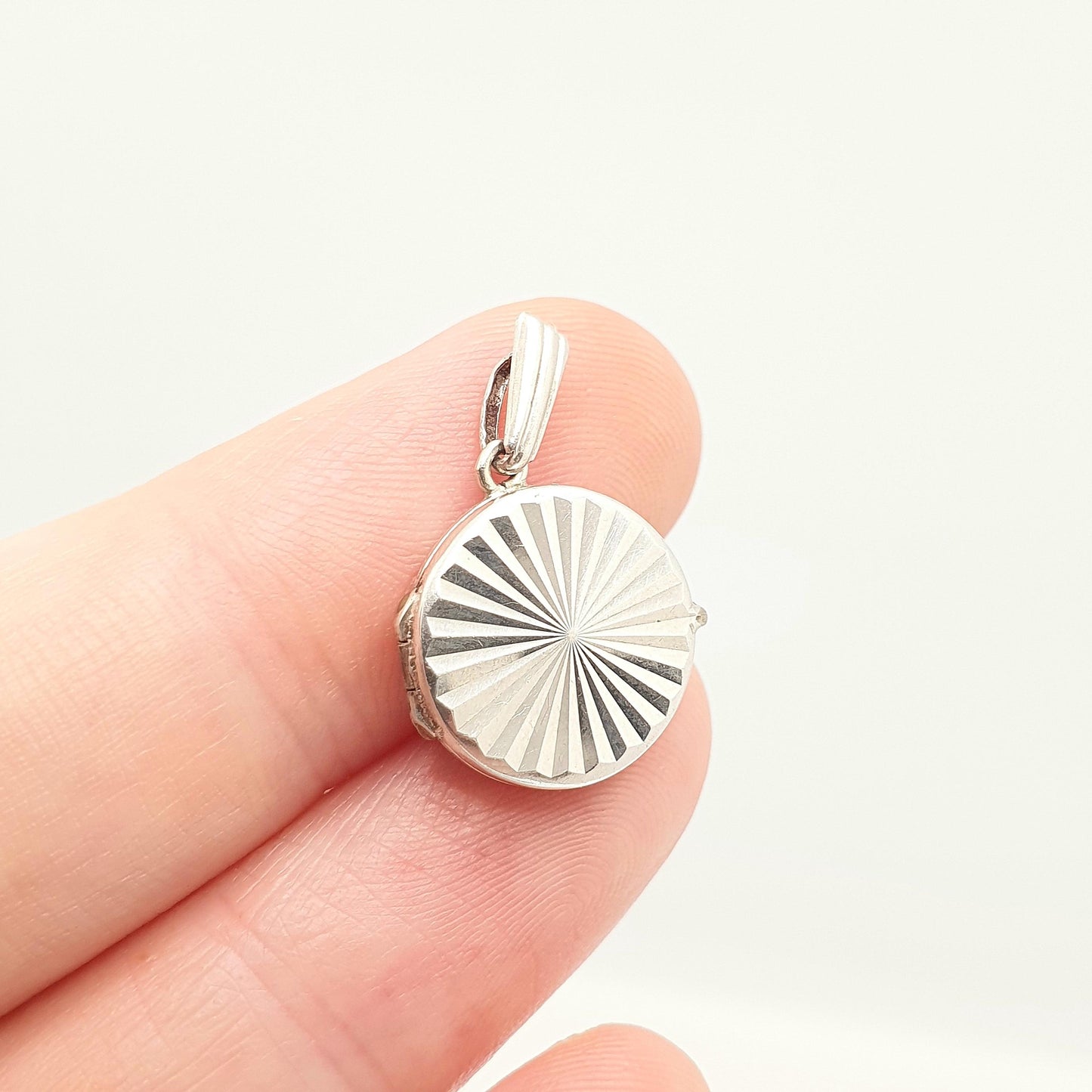 Vintage GEORG JENSEN Sterling Silver Locket Gyroscope Round Circle Necklace Small Pendant Hallmark Cute Picture Photo Jewelry Jewellery