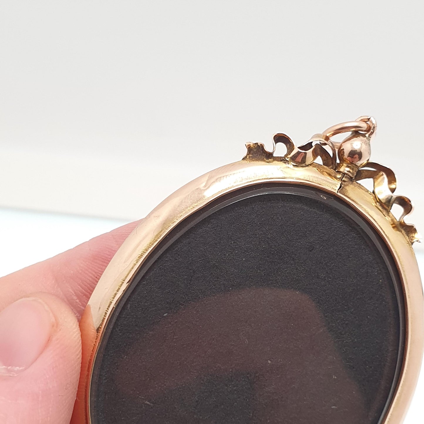 Antique 9ct 375 Gold Locket Pendant Very Large Big Bow Top Necklace Double Sided Huge Photo Picture Solid 9k Vintage Oval Jewelry Jewellery
