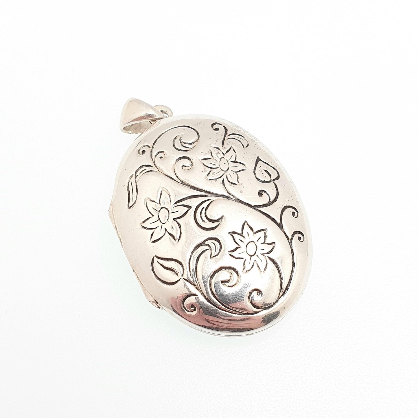 Vintage Sterling Silver Locket Necklace Pendant Poem Sonnet 116 William Shakespeare Love is Not Love Embossed Solid 925 Jewellery Jewelry