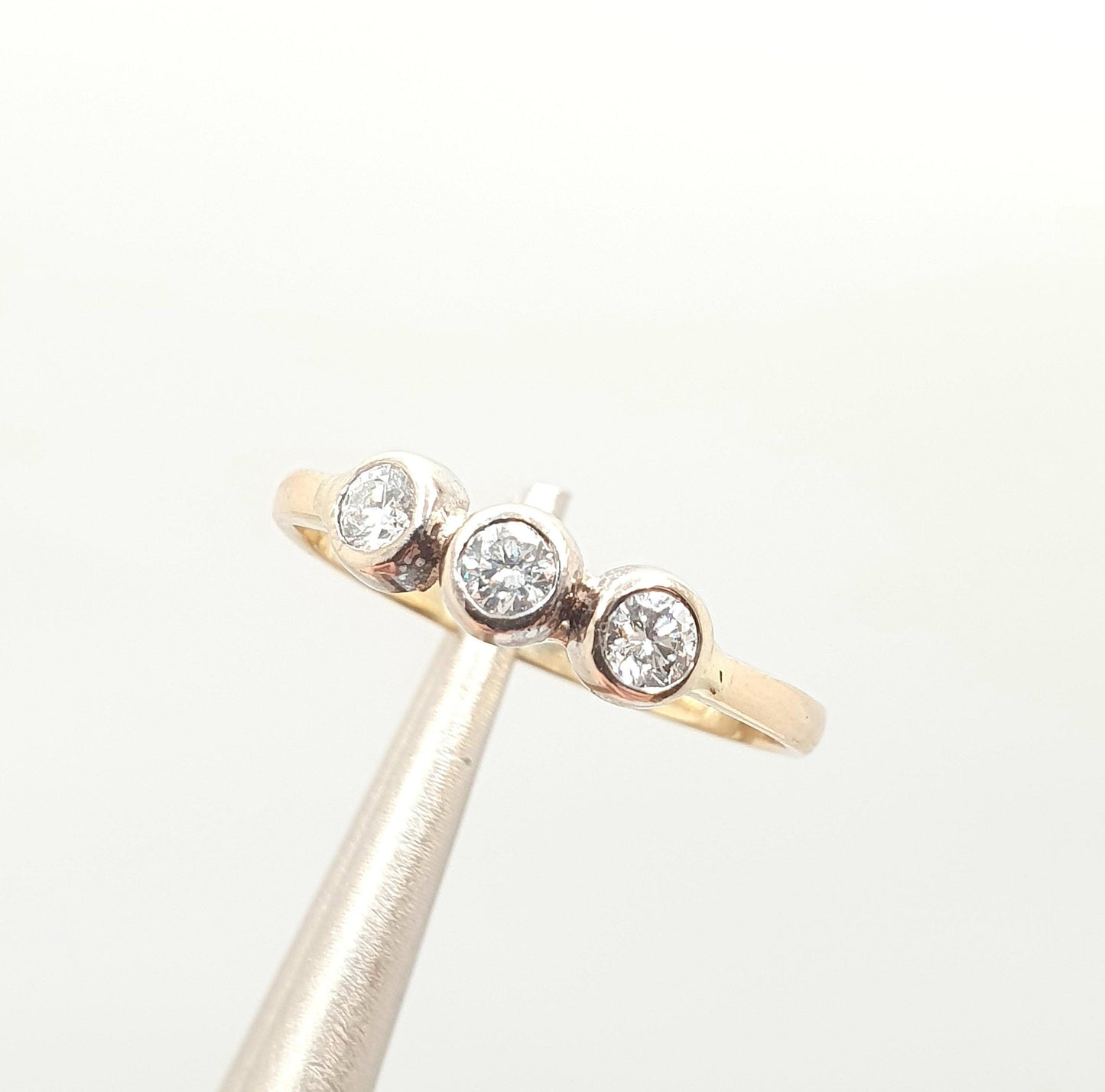 Vintage 18k 18ct Gold Diamond Ring Trilogy Solid 750 Brilliant Cut 0.3ct Antique Shank Wedding Womens Engagement Old Jewelry Jewellery