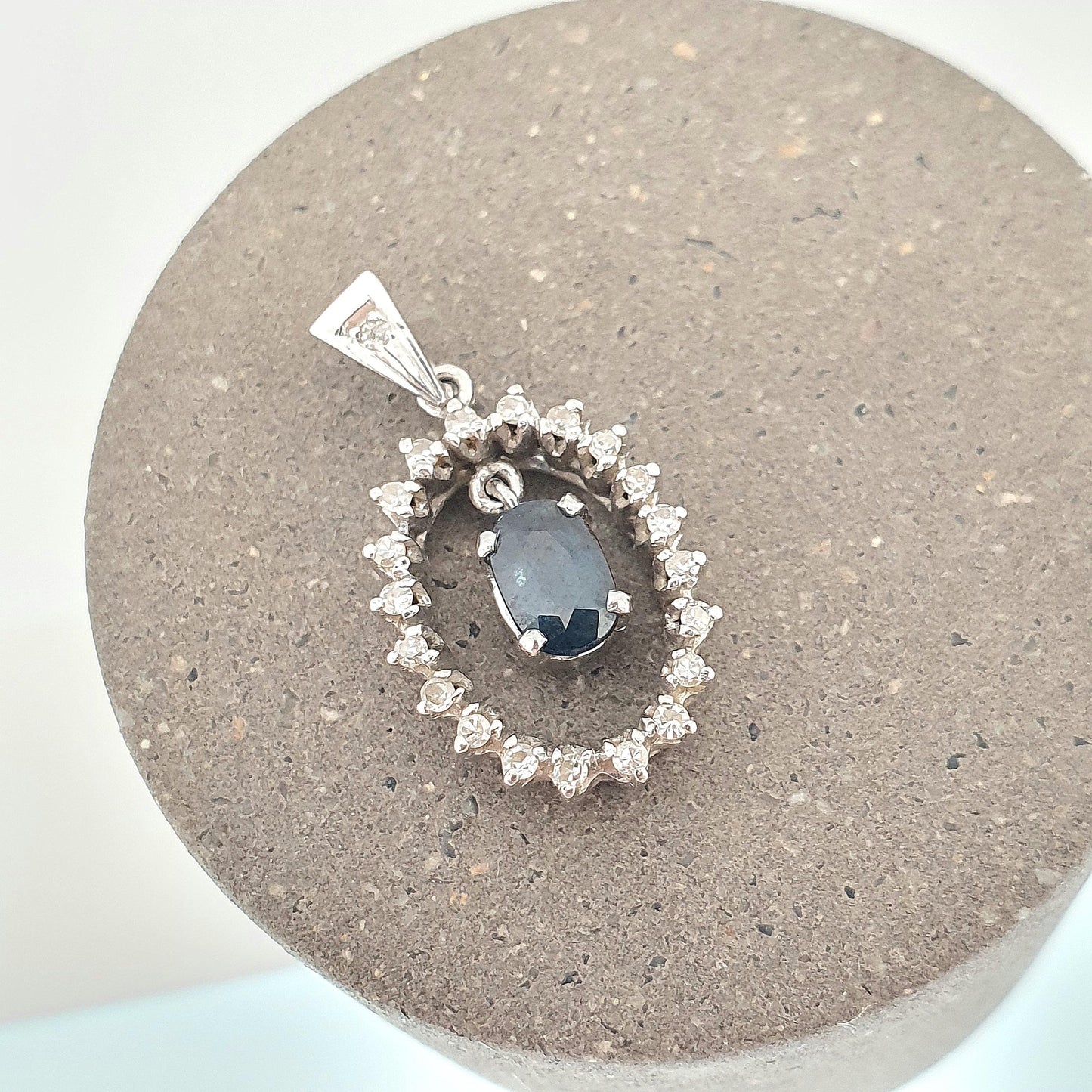 Vintage 14k 585 White Gold Sapphire Diamond Pendant Necklace Oval Cut Blue Gemstone Solid 14ct 14kt Ladies Womens Jewelry Jewellery
