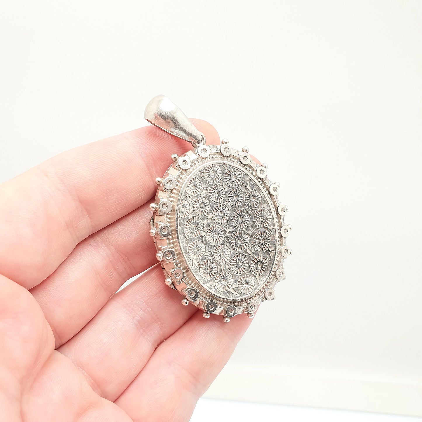Antique Victorian Sterling Silver Locket Star Border Geometric Beaded 1882 Hallmark Pendant Picture Photo Etruscan Vintage Jewelry Jewellery