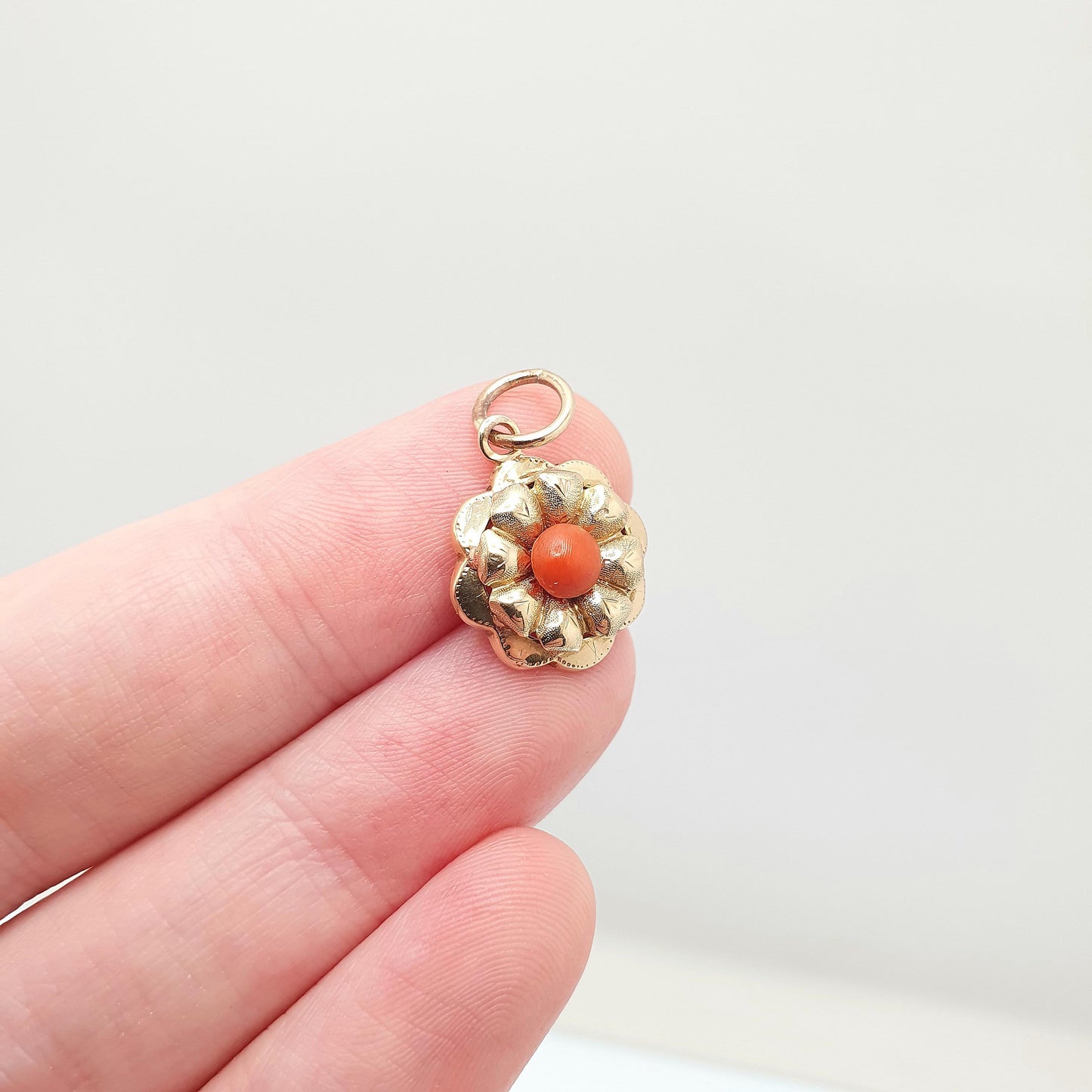 Antique 18ct Gold Coral Necklace Pendant Orange Salmon Solid 18k 750 18kt Flower Drop Floral Womens Vintage Jewelry Jewellery Retro