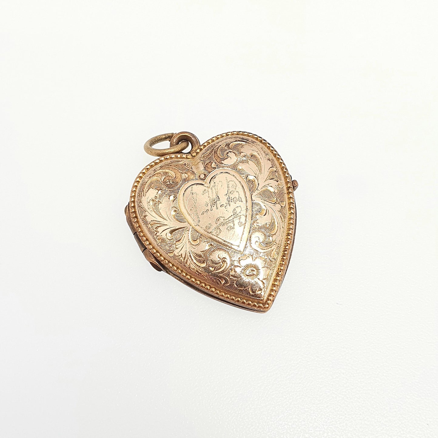 Antique Rolled Gold Heart Locket Necklace Victorian Gold Filled Pendant Love Vintage Picture Photo Womens Ladies Jewellery Jewelry