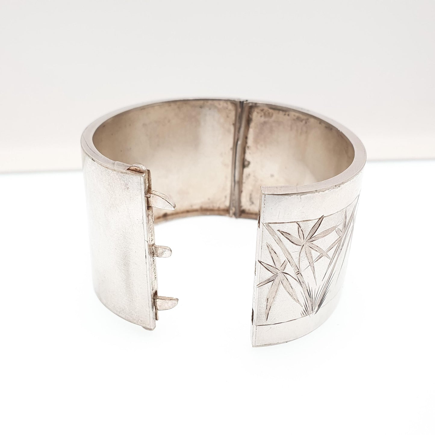 Antique Victorian Sterling Silver Bird Bracelet Bangle Vaughtons Hand Engraved Birds Thick Big 35.73g Swallow Vintage Jewelry Jewellery
