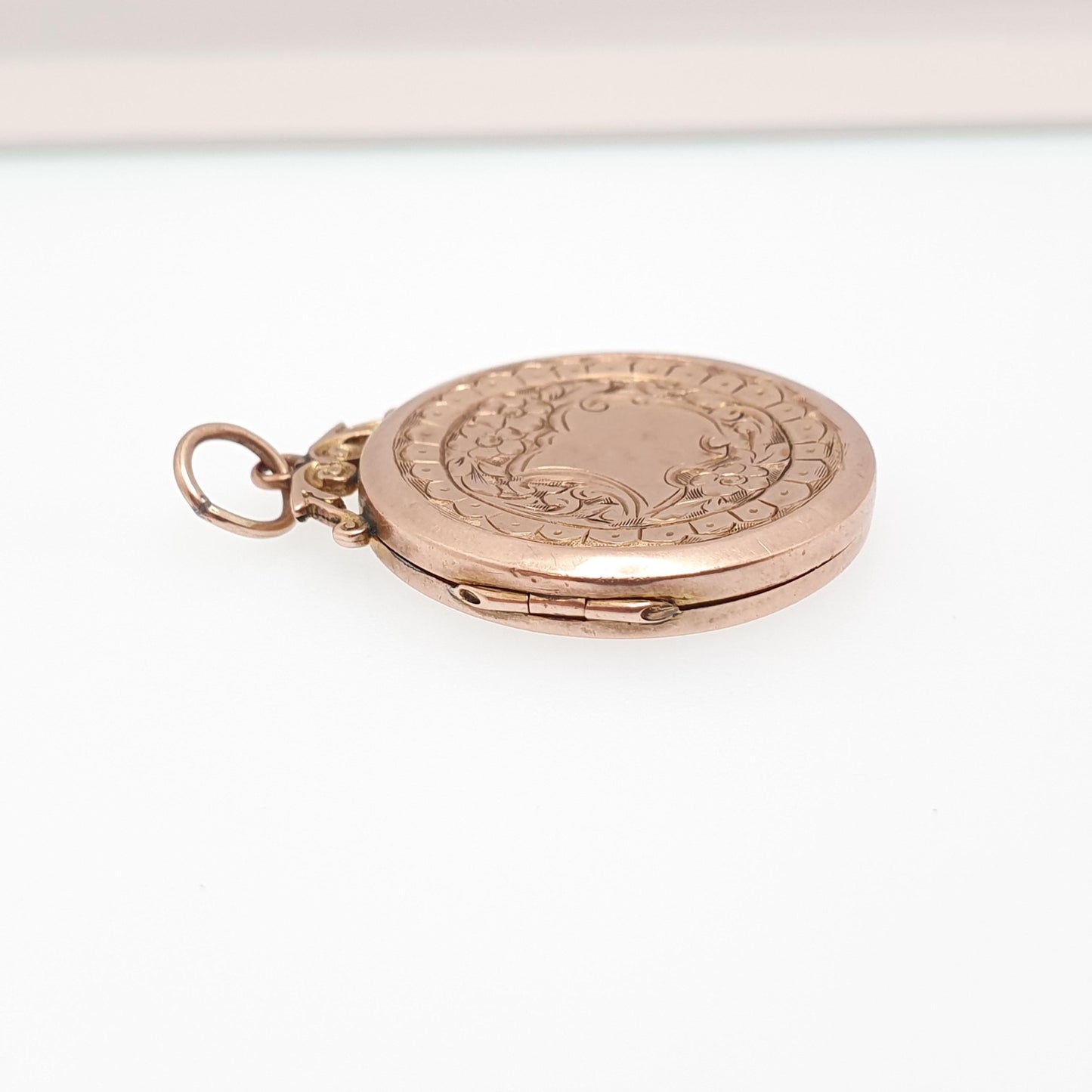 Antique 9ct Rose Gold Locket Round Circle Solid 9k 375 Shield Engraved Big Pendant Love Gift Back & Front Necklace Jewelry Womens Jewellery