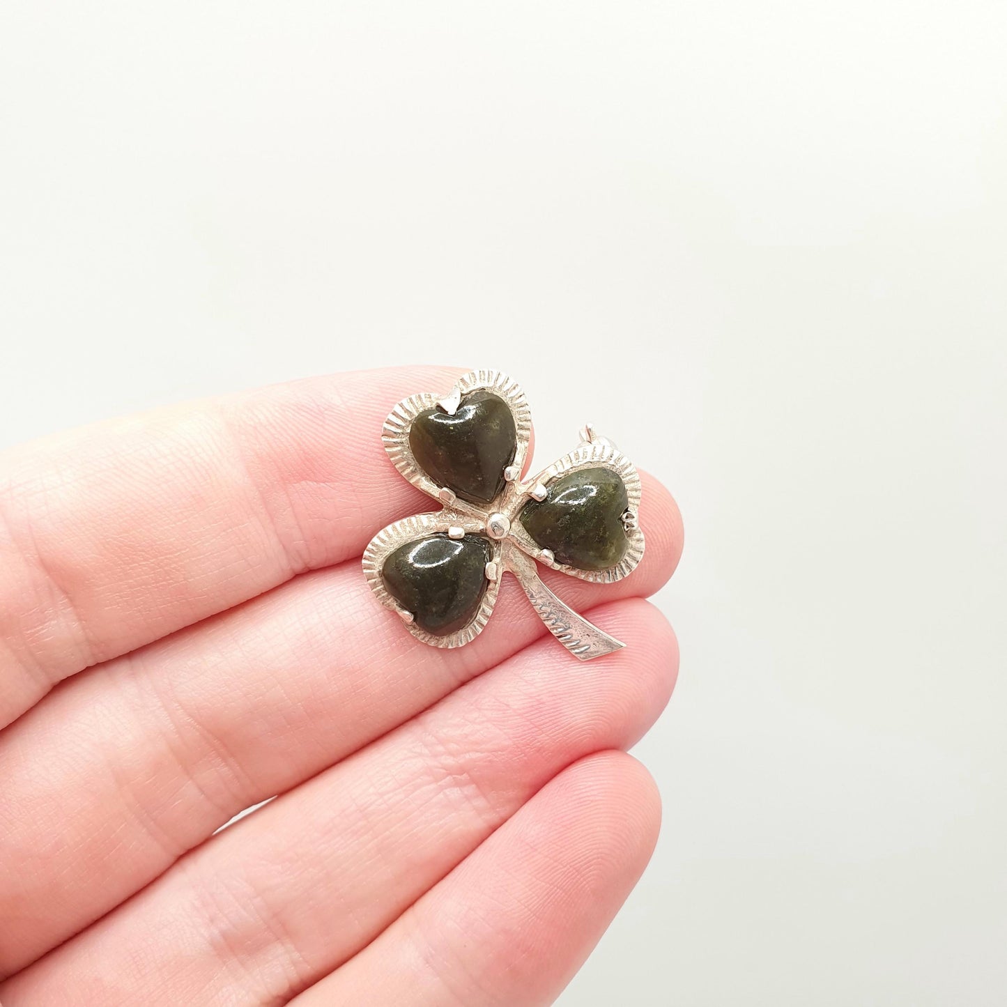 Vintage Connemara Marble Clover Brooch Pin Sterling Silver 1970 Hallmark Dublin Three Leaf Green Shamrock Celtic Gaelic Jewelry Jewellery
