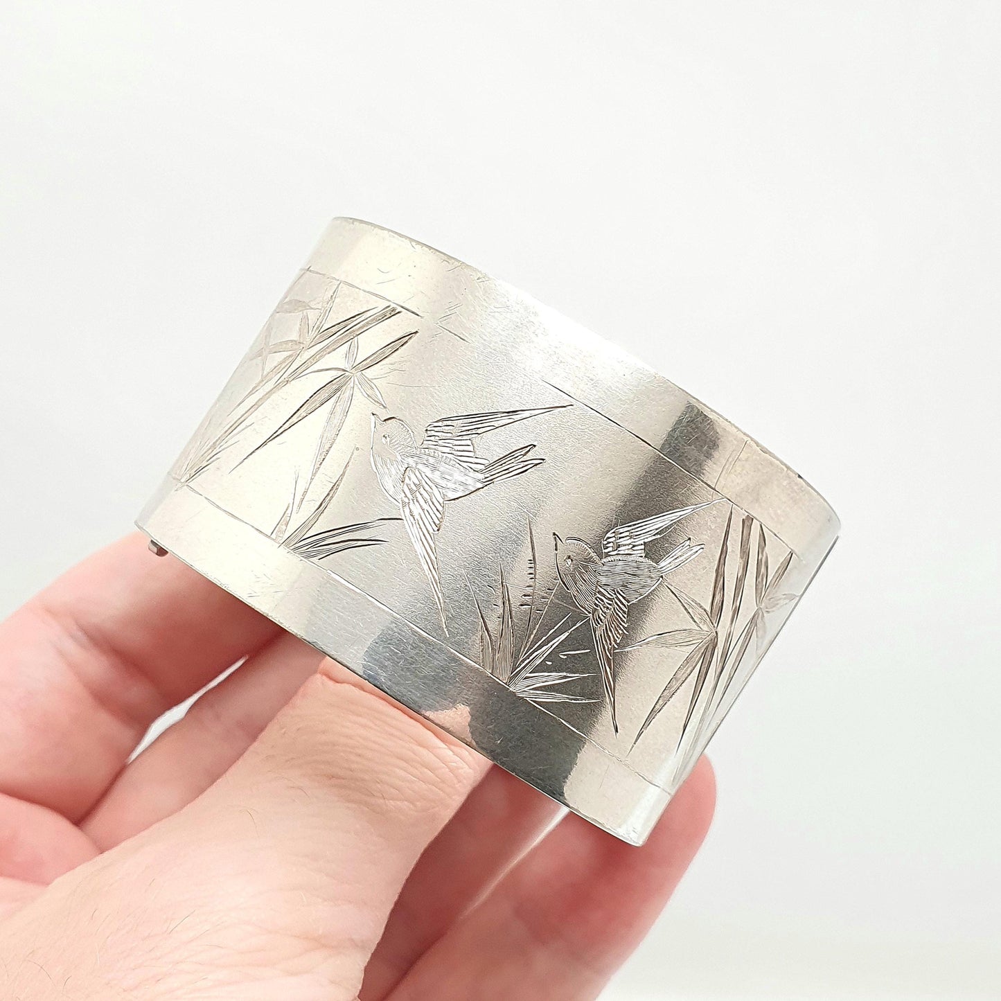 Antique Victorian Sterling Silver Bird Bracelet Bangle Vaughtons Hand Engraved Birds Thick Big 35.73g Swallow Vintage Jewelry Jewellery