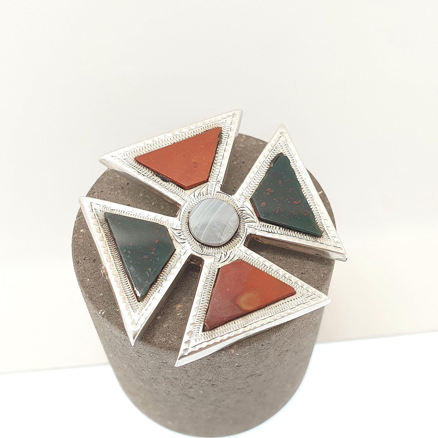 Antique Victorian Solid Silver Maltese Cross Brooch Pin Scottish Montrose Lace Agate Bloodstone Cruciform Crucifix 1800s Jewelry Jewellery