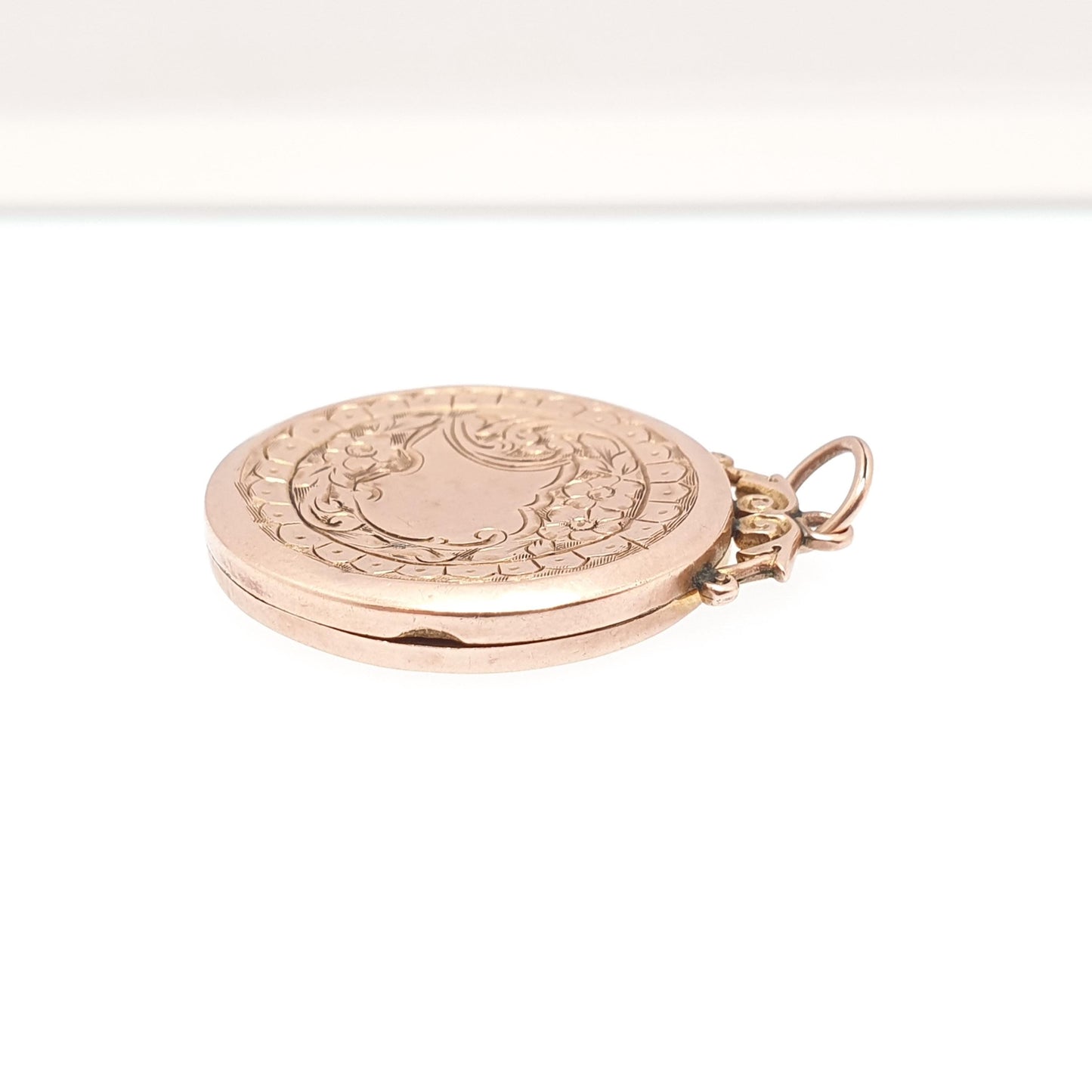 Antique 9ct Rose Gold Locket Round Circle Solid 9k 375 Shield Engraved Big Pendant Love Gift Back & Front Necklace Jewelry Womens Jewellery