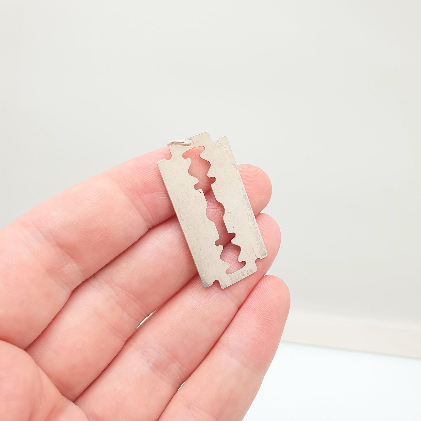 Vintage Sterling Silver Razor Blade Necklace Pendant Large Cutthroat Double Edge Solid 925 Womens Mens 1970s Retro Gift Jewelry Jewellery