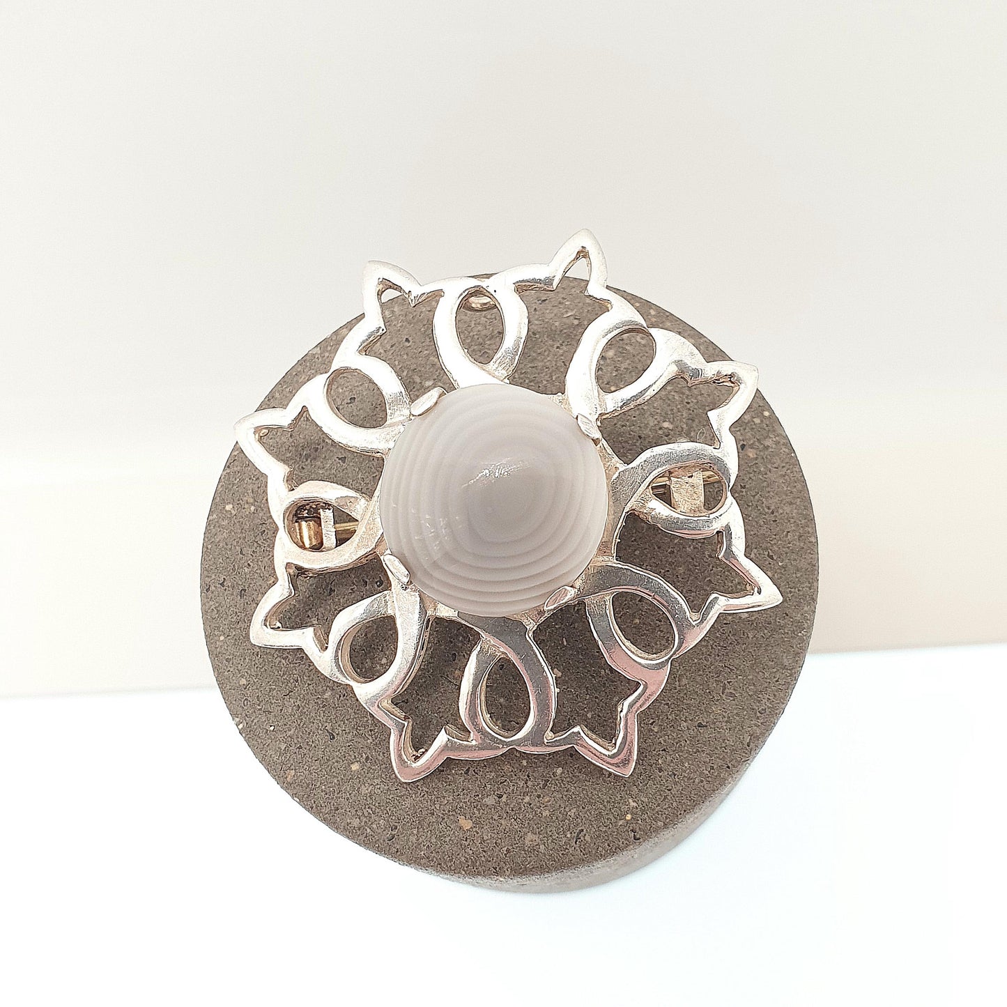Vintage Sterling Silver JOHNFRASER Agate Brooch Scottish Inverness Gaelic Celtic Knot Natural Quartz Gemstone 925 Womens Jewelry Jewellery