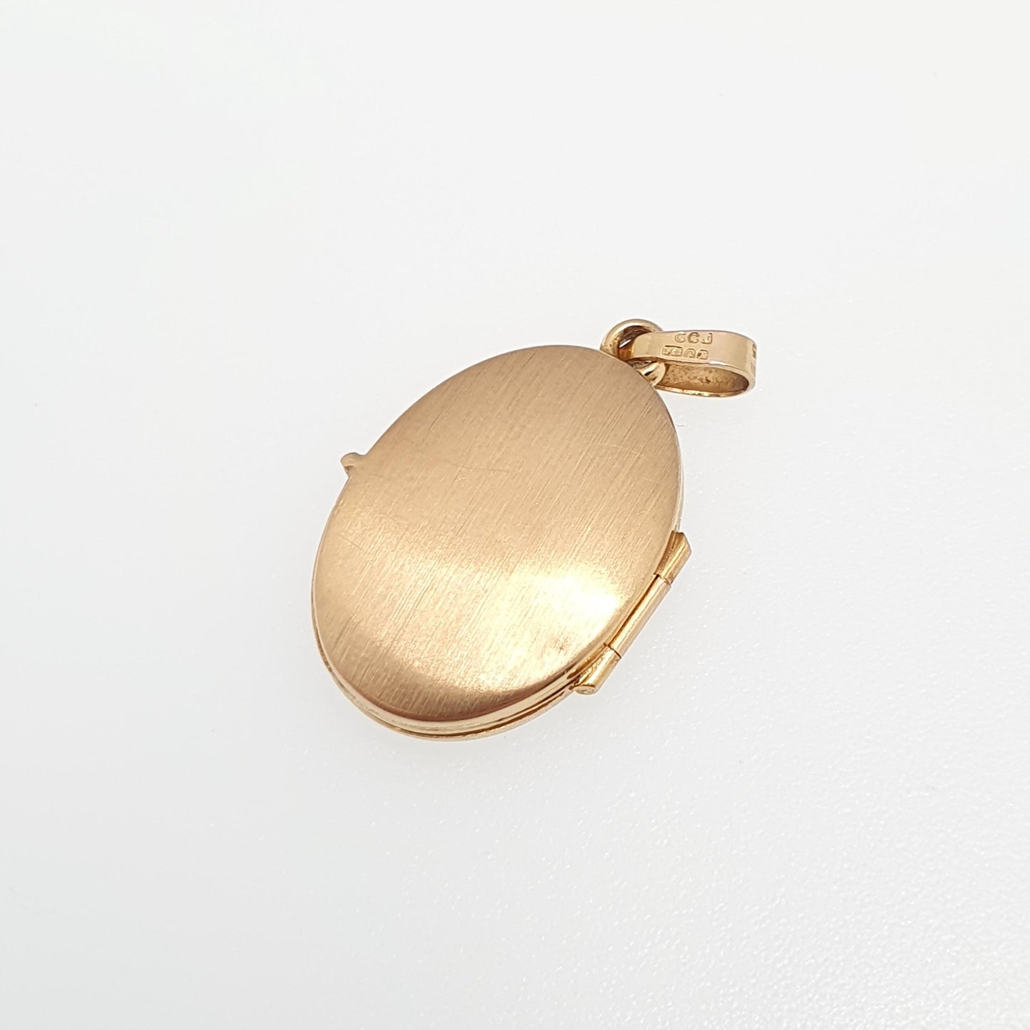 Vintage Solid 9ct 9k Gold Locket Oval All 375 9 Carat Gold Embossed Necklace Photo Picture Pendant Retro Jewelry Womens Jewellery