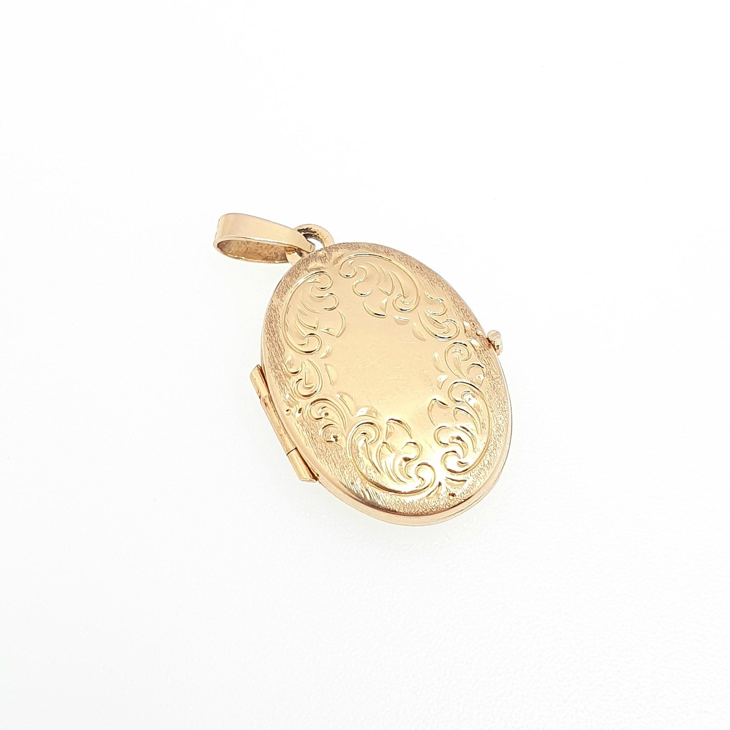 Vintage Solid 9ct 9k Gold Locket Oval All 375 9 Carat Gold Embossed Necklace Photo Picture Pendant Retro Jewelry Womens Jewellery