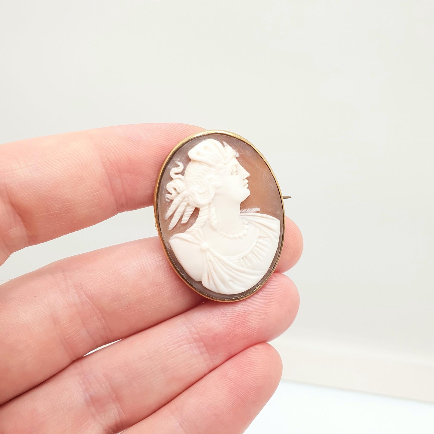 Antique Victorian Cameo Brooch Pendant Rolled Gold Filled Engraved Border Large Big Pin Hand Carved Shell Vintage Jewelry Jewellery
