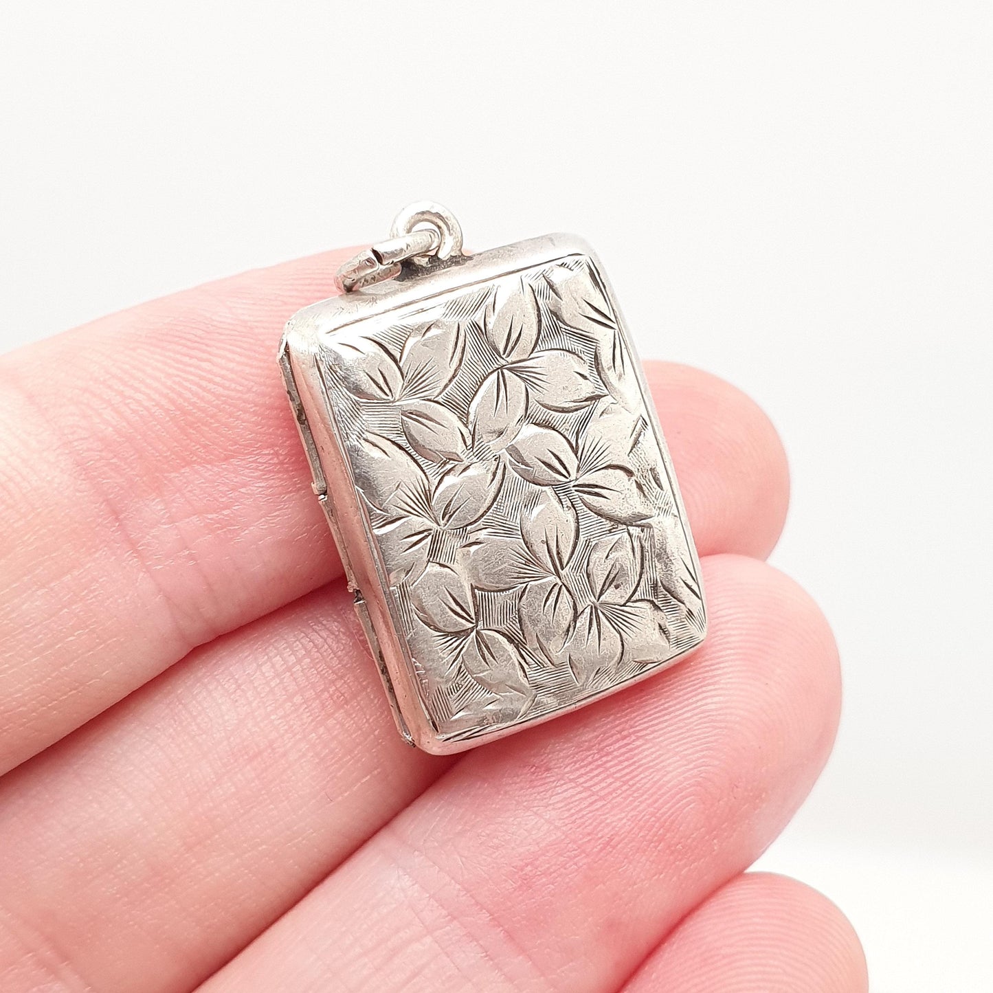 Antique Sterling Silver Locket Rectangular Small 1903 Hallmarked Solid 925 Leaf Engraved Pendant Photo Vintage Jewelry Jewellery