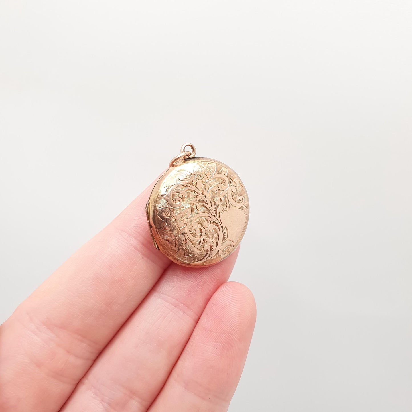 Antique Solid 9k 9ct Rose Gold Locket Round 1905 Hallmark Engraved All 9ct 9kt Gold Necklace Photo Picture Pendant Jewelry Jewellery