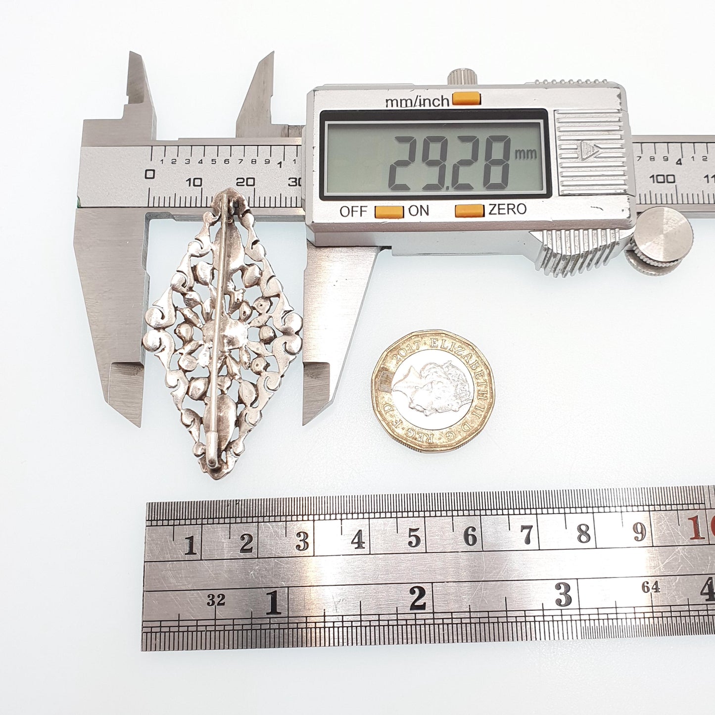 Antique Victorian Solid Silver Diamond Paste Brooch Georgian Style Cluster Foiled Diamond Pastes Oval Cut Vintage Womens Jewelry Jewellery