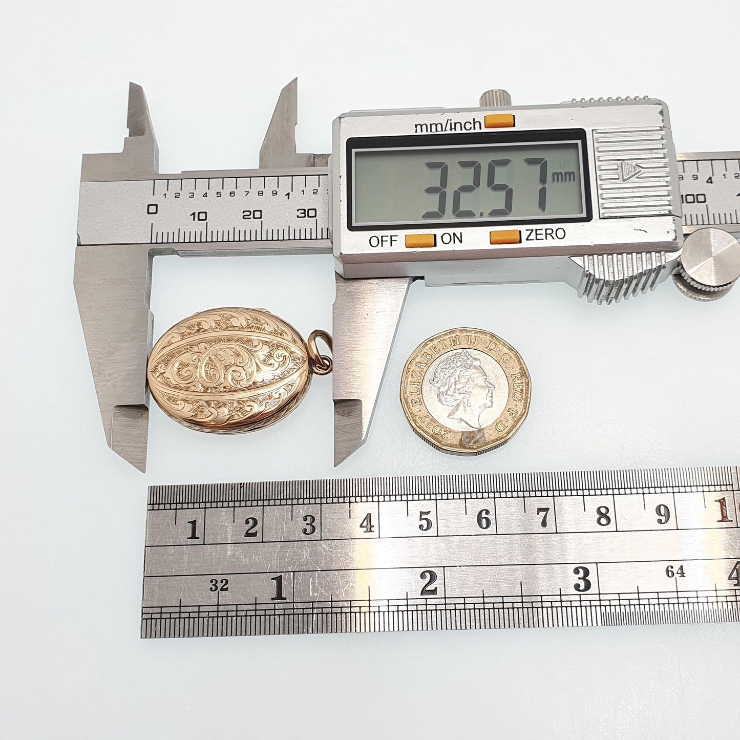 Antique Victorian Solid 9ct Gold Locket Large Oval Pendant Necklace Engraved Fine Estate 375 9k Photo Vintage Jewelry Jewellery