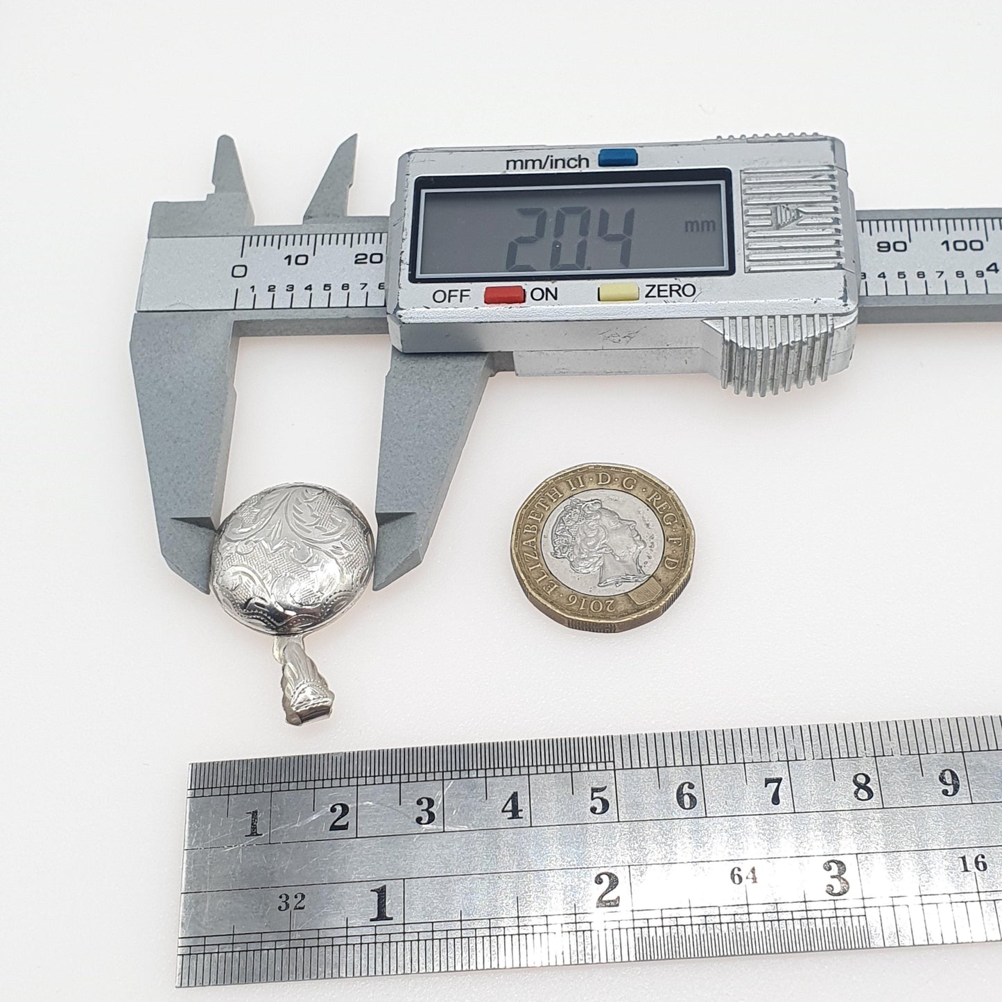 Vintage Sterling Silver Round Locket Engraved Both Sides Photo Pendant Necklace Keepsake Womens Jewelry Jewellery Unisex Mens