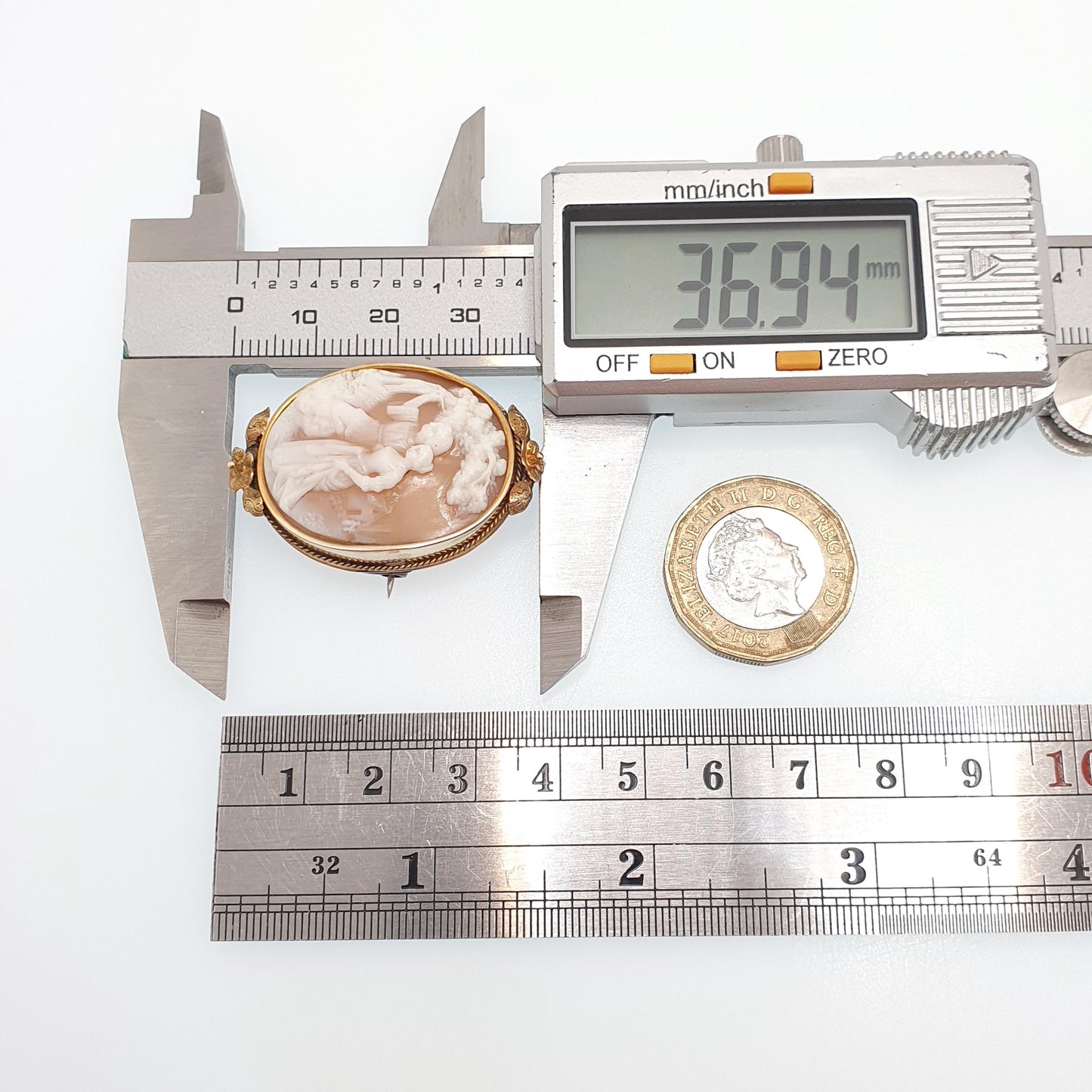 Antique 14k Gold Couple Under Tree Cameo Brooch Victorian Lovers Solid 14kt Outer Border Hand Carved Shell Vintage Jewelry