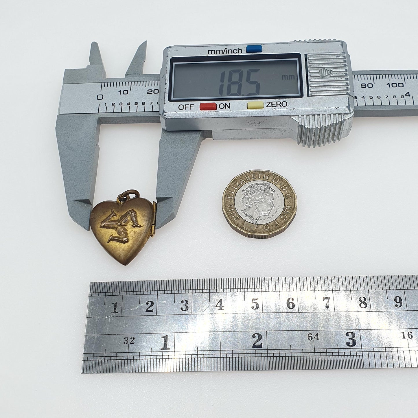 Antique Gold Gilt Isle of Man Heart Locket Manx Flag Cute Sweet Love Romantic Gift Vintage Womens Mens Jewellery Jewelry