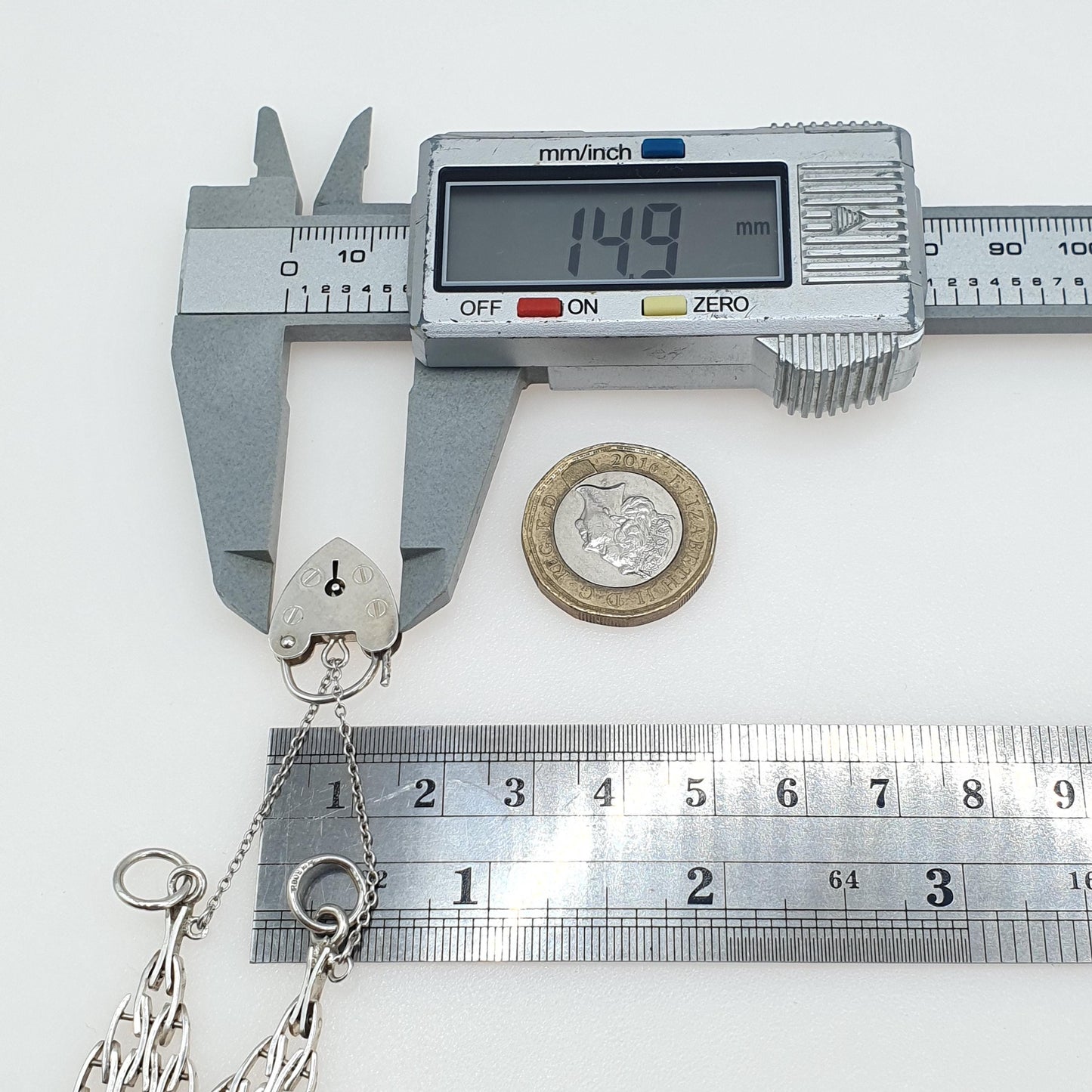 Vintage Sterling Silver Gate Link Bracelet Padlock Clasp X Shape Links Solid 925 1976 Hallmark 26.17g 18.5cm 7.2” Womens Jewelry Jewellery