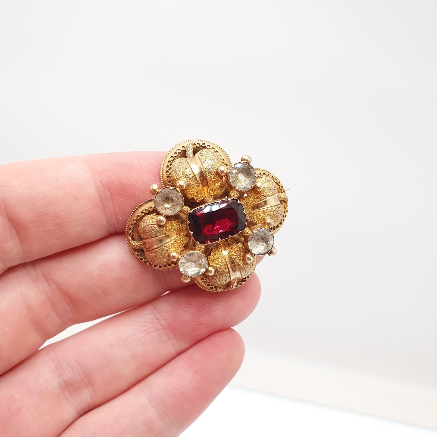 Antique Georgian 15ct Gold Garnet Brooch White Quartz Pin Solid 15kt 625 Etruscan Foiled Gemstones Vintage