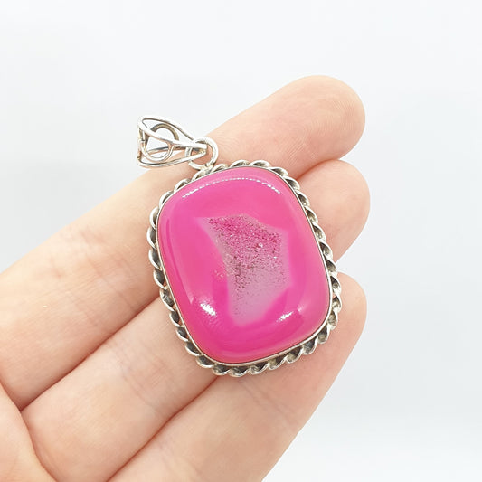 Vintage Sterling Silver Large Pink Agate Pendant Necklace Rectangular Chunky Heavy Big Dyed Geode Modernist 925 Womens Jewelry Jewellery