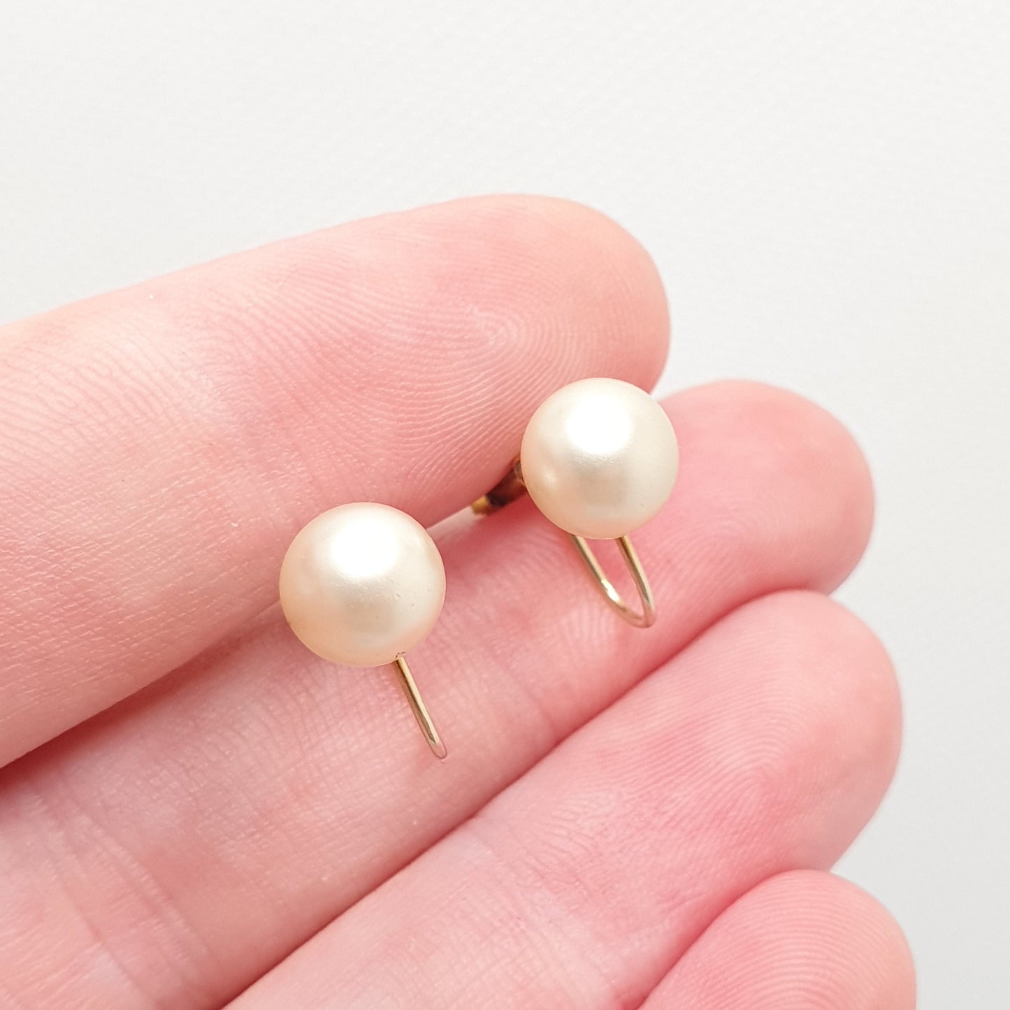 Old Vintage 9ct 375 Gold Simulated Pearl Earrings Solid Yellow 9k 9 Carat Screw Back 1950s Womens Ladies Jewelry Jewellery Bead Retro Faux