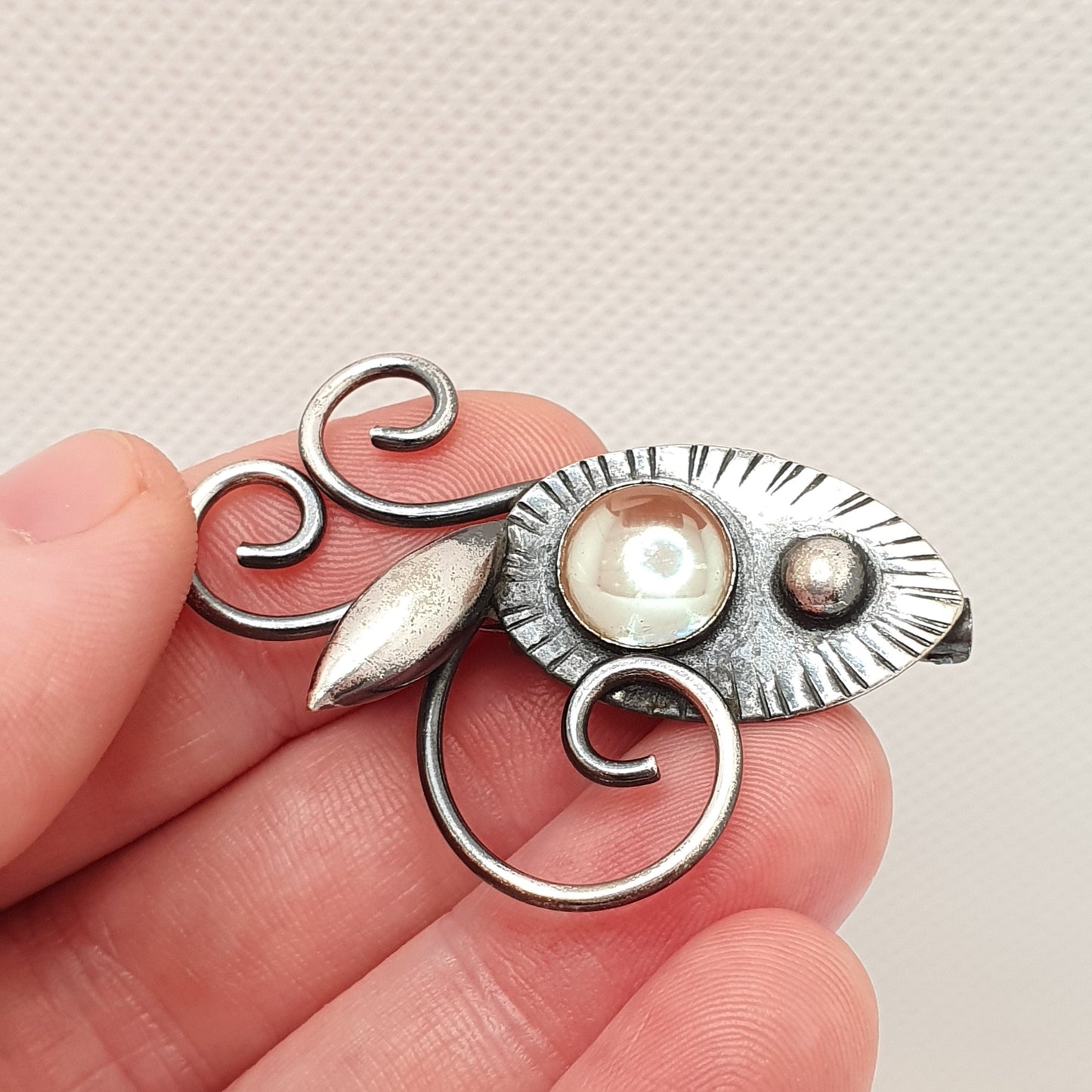 Antique Saphiret Glass Squid Brooch Arts and Crafts Silver Plate Cabochon Red Blue Paste Rare Vintage Czech Sea Animal Jewellery Jewelry