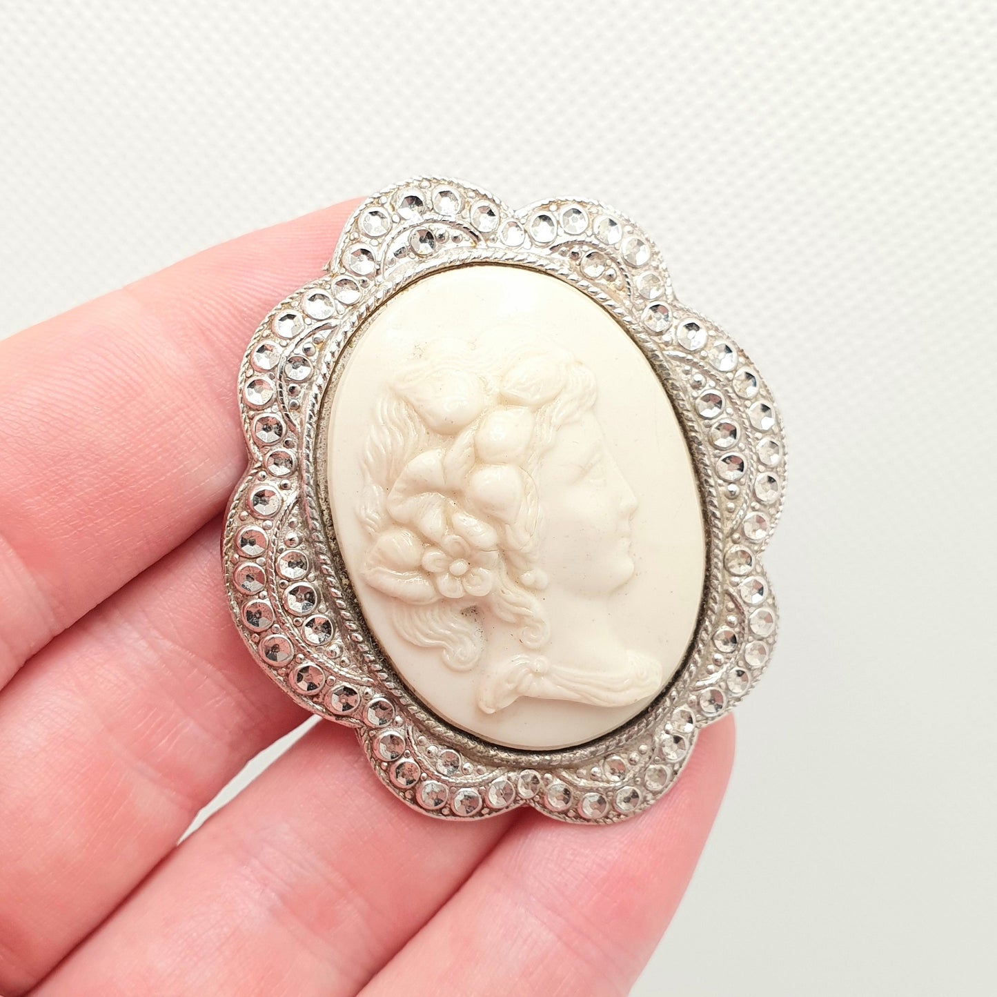 Vintage CHARLES HORNER Sterling Silver Cameo Brooch Pin Large Genuine Faux Shell Pastry Cutter Male 1948 Hallmark C.H Jewelry Jewellery