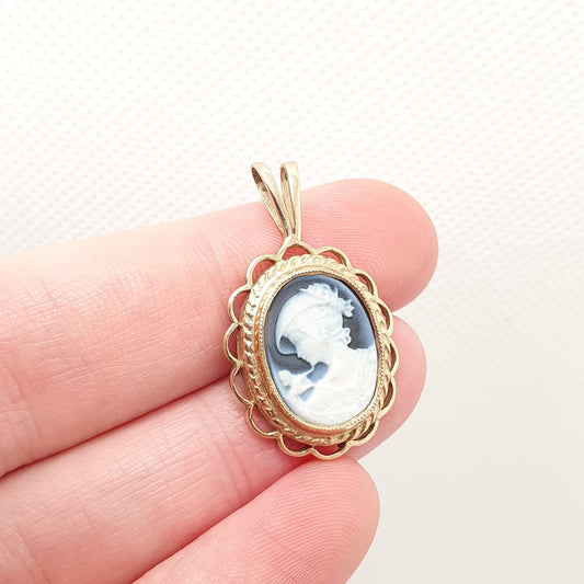 Vintage 9ct 9k Gold Blue Agate Cameo Pendant Necklace Genuine Gemstone Hand Caved Solid 375 Hallmarked Fine Estate Jewelry Womens Jewellery