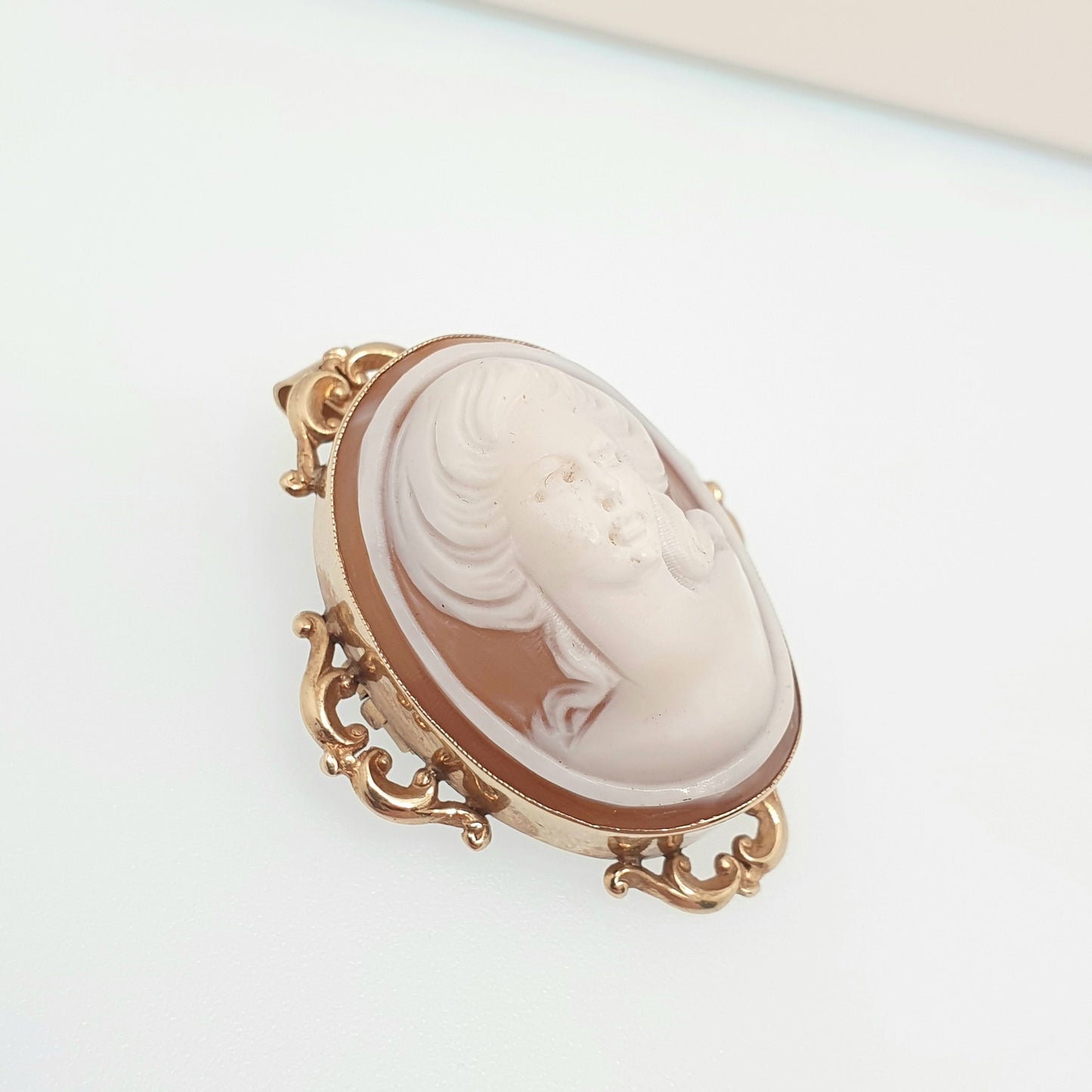 Vintage 9ct 9k Gold Cameo Necklace Pendant Brooch High Relief Fine Brooch Solid 375 Hand Carved Shell Italian Estate Jewelry Jewellery