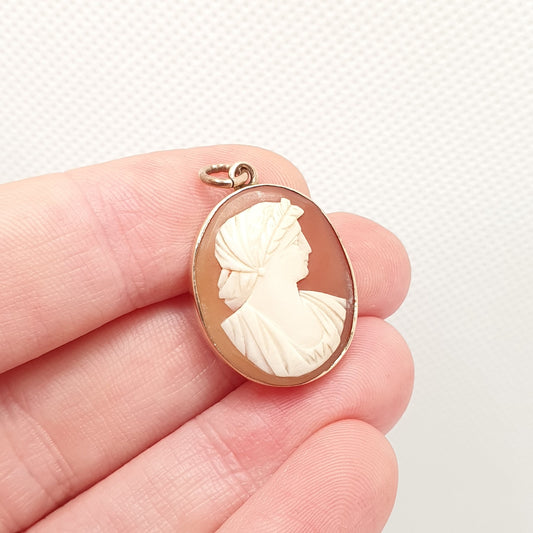 Antique 9ct Gold Cameo Necklace Victorian Pendant Solid 375 Unique Oval Rope Border Hand Carved Shell 1800s Vintage Jewelry Jewellery