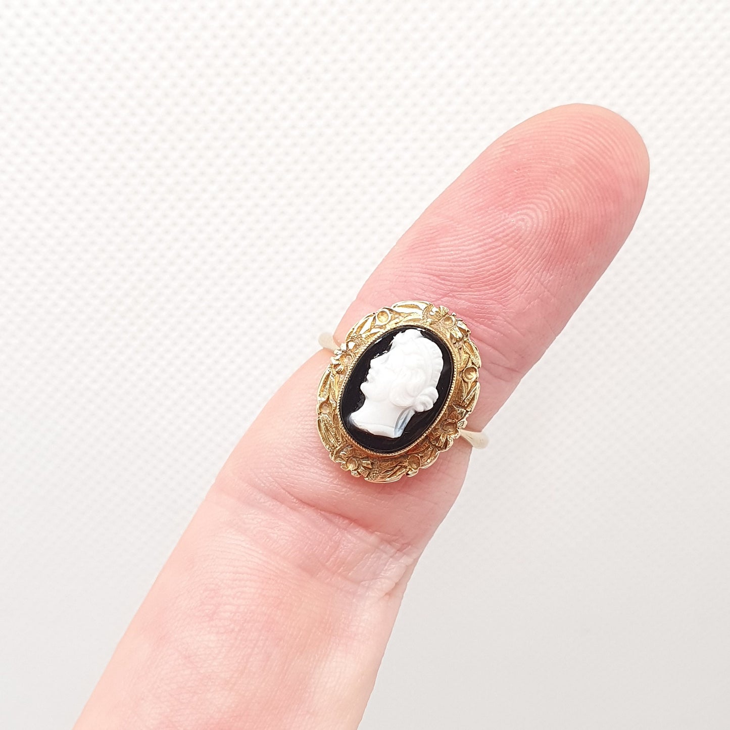 Antique 15ct Gold Agate Cameo Ring Victorian Hardstone Onyx Quartz Solid 625 15 Carat Gemstone Signet Black Vintage Women Jewelry Jewellery