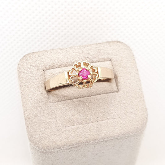 Vintage 9k 9ct Gold Ruby Ring Heart Bezel Hallmarked Solid 375 Fine Estate Red Gemstone Real Genuine Womens Fine Sparkly Jewellery Jewelry
